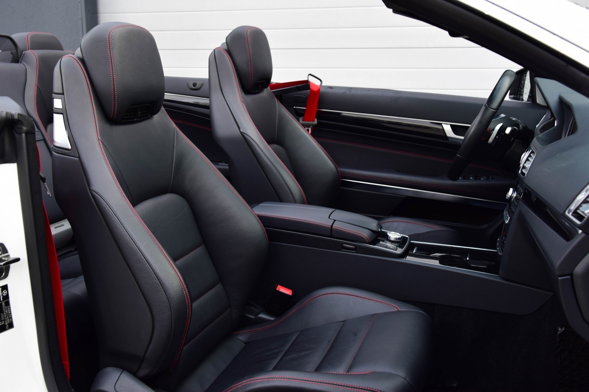 Mercedes-Benz E-Klasse 250 AMG Plus Night Keyless/Harman-Kardon/ILS Aut7 Foto 5