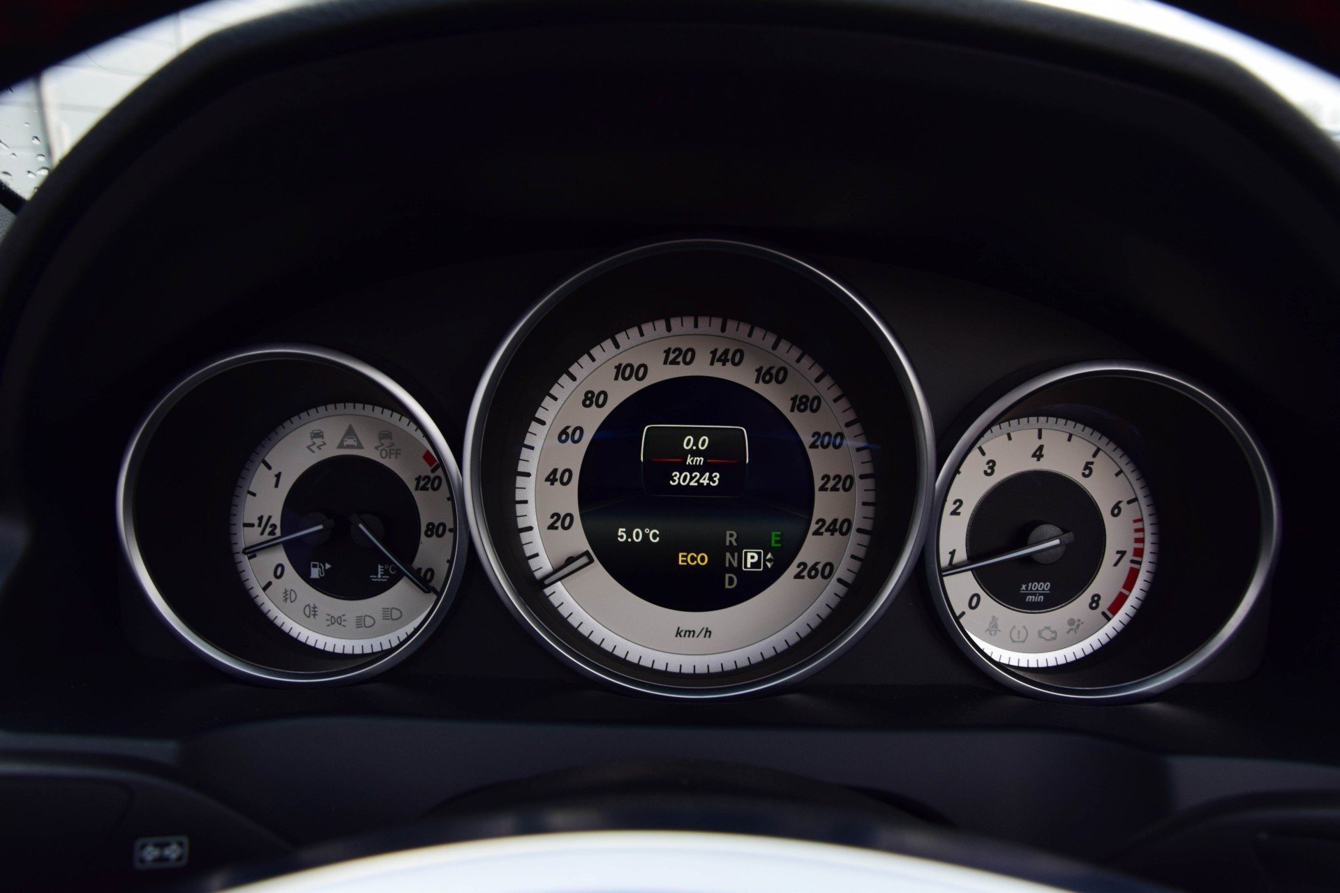 Mercedes-Benz E-Klasse 250 AMG Plus Night Keyless/Harman-Kardon/ILS Aut7 Foto 8