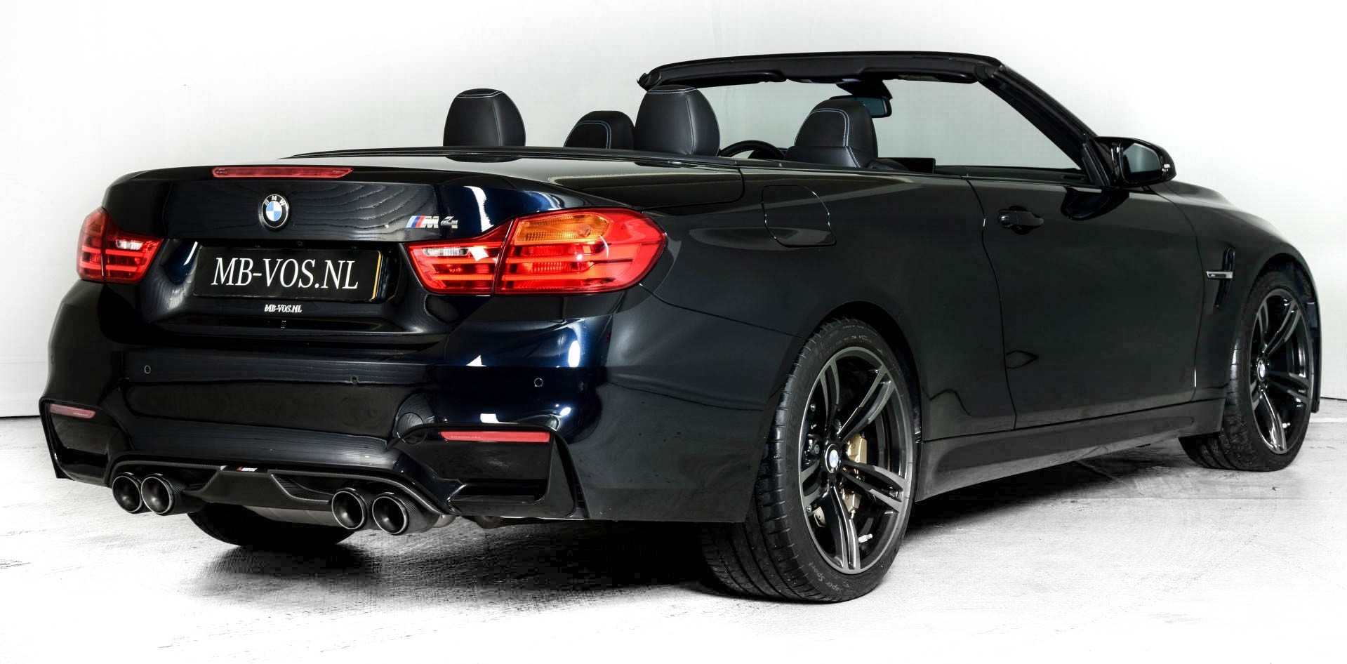 BMW 4 Serie Cabrio M4 Ceramic/Akropovic/Individual/Driver Pack €160295 NIEUW Foto 2