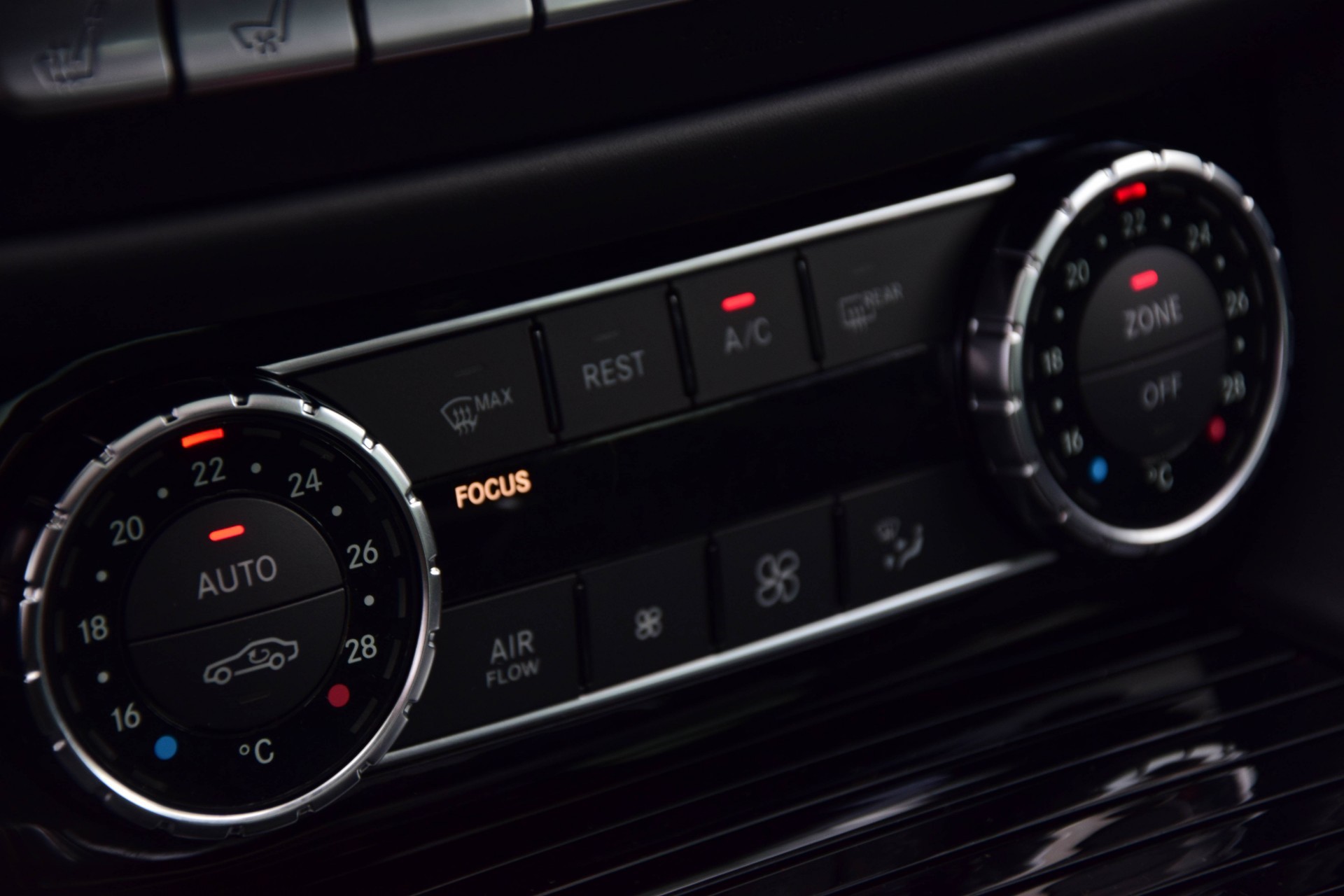 Mercedes-Benz CLS-Klasse 63 AMG S 4-M Designo Ceramic/Carbon/Driverspackage/B&O/Exclusive Aut7 Foto 16