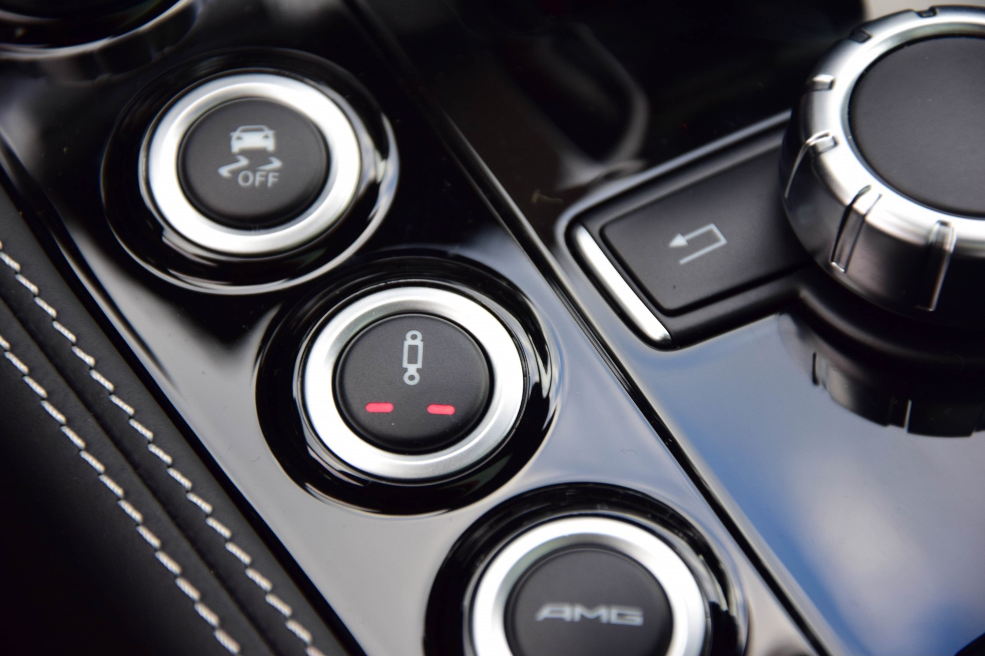 Mercedes-Benz CLS-Klasse 63 AMG S 4-M Designo Ceramic/Carbon/Driverspackage/B&O/Exclusive Aut7 Foto 19