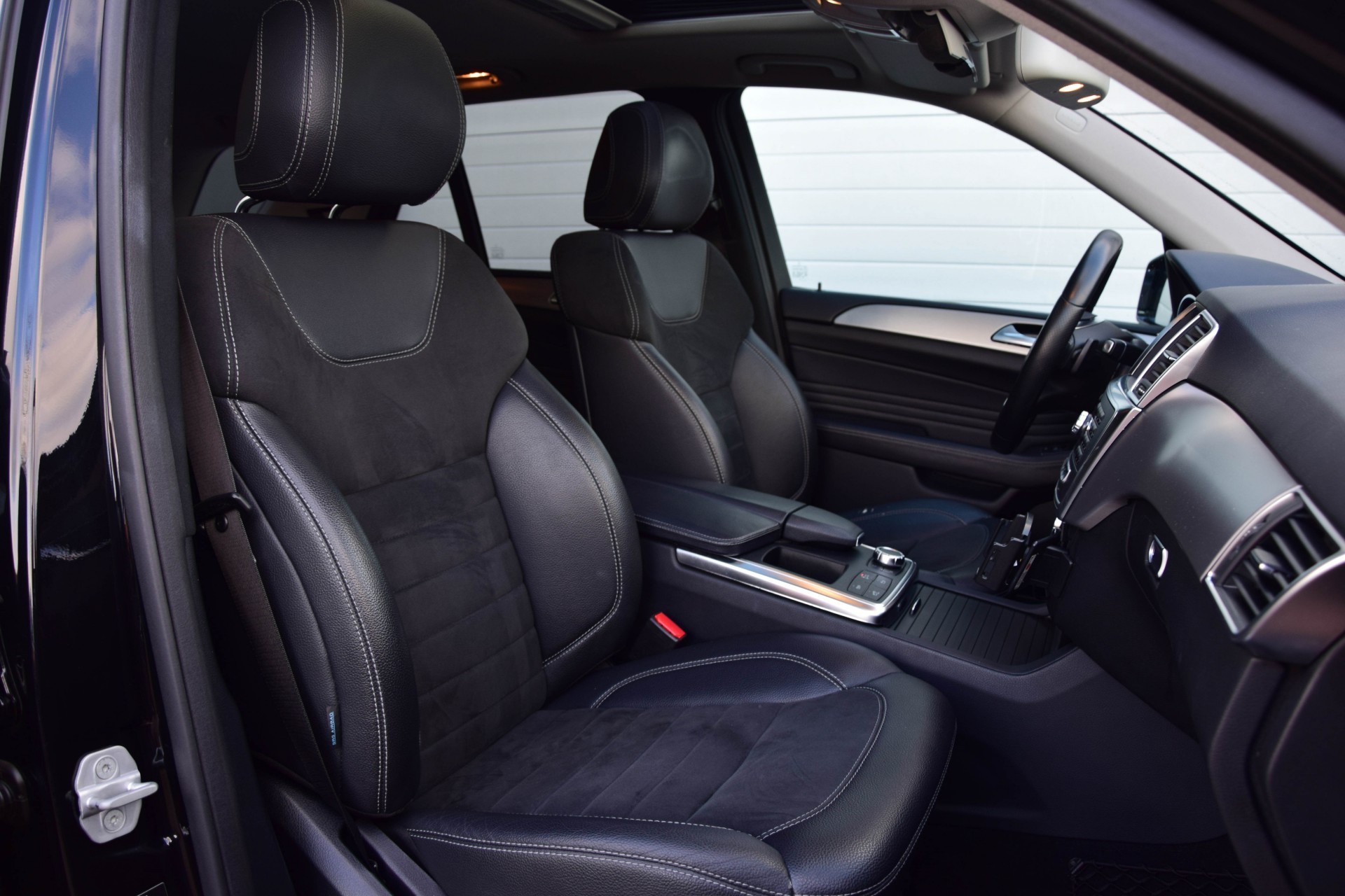 Mercedes-Benz M-Klasse 350 4-M AMG Luchtvering/Standkachel/Dak/Wegkl-trekhaak Aut7 Foto 3