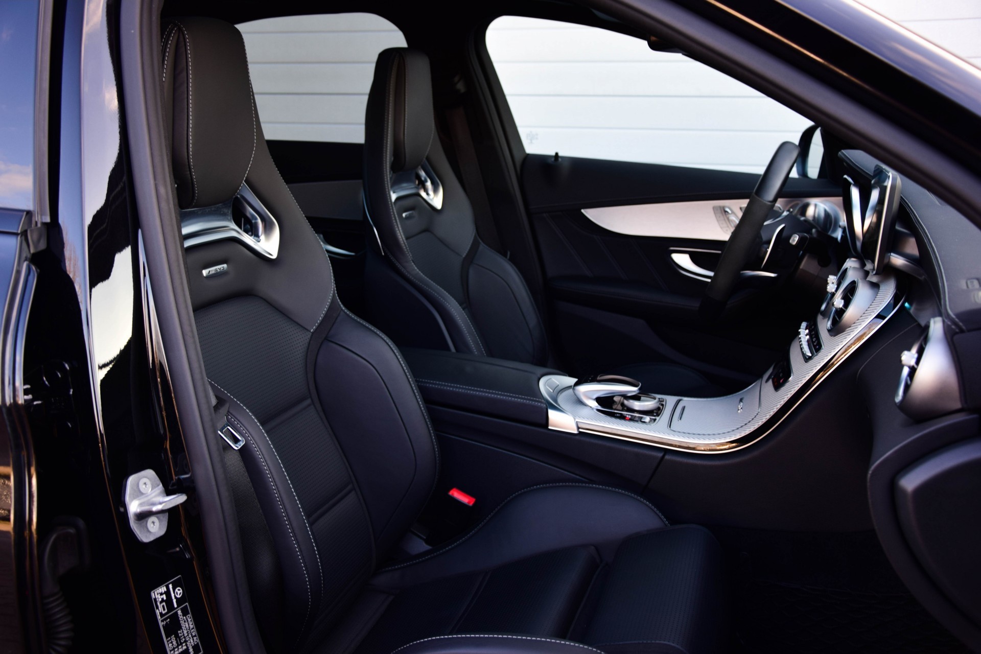 Mercedes-Benz C-Klasse 63 AMG Night Performance Aut7 Foto 3