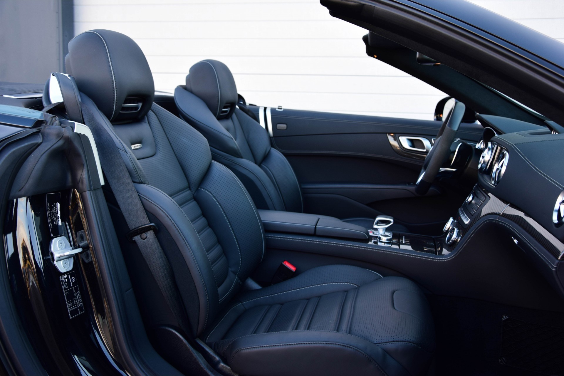 Mercedes-Benz SL-Klasse 63 AMG Carbon/Distronic/Panorama/Keyless/TV/Exclusive Aut7 Foto 5