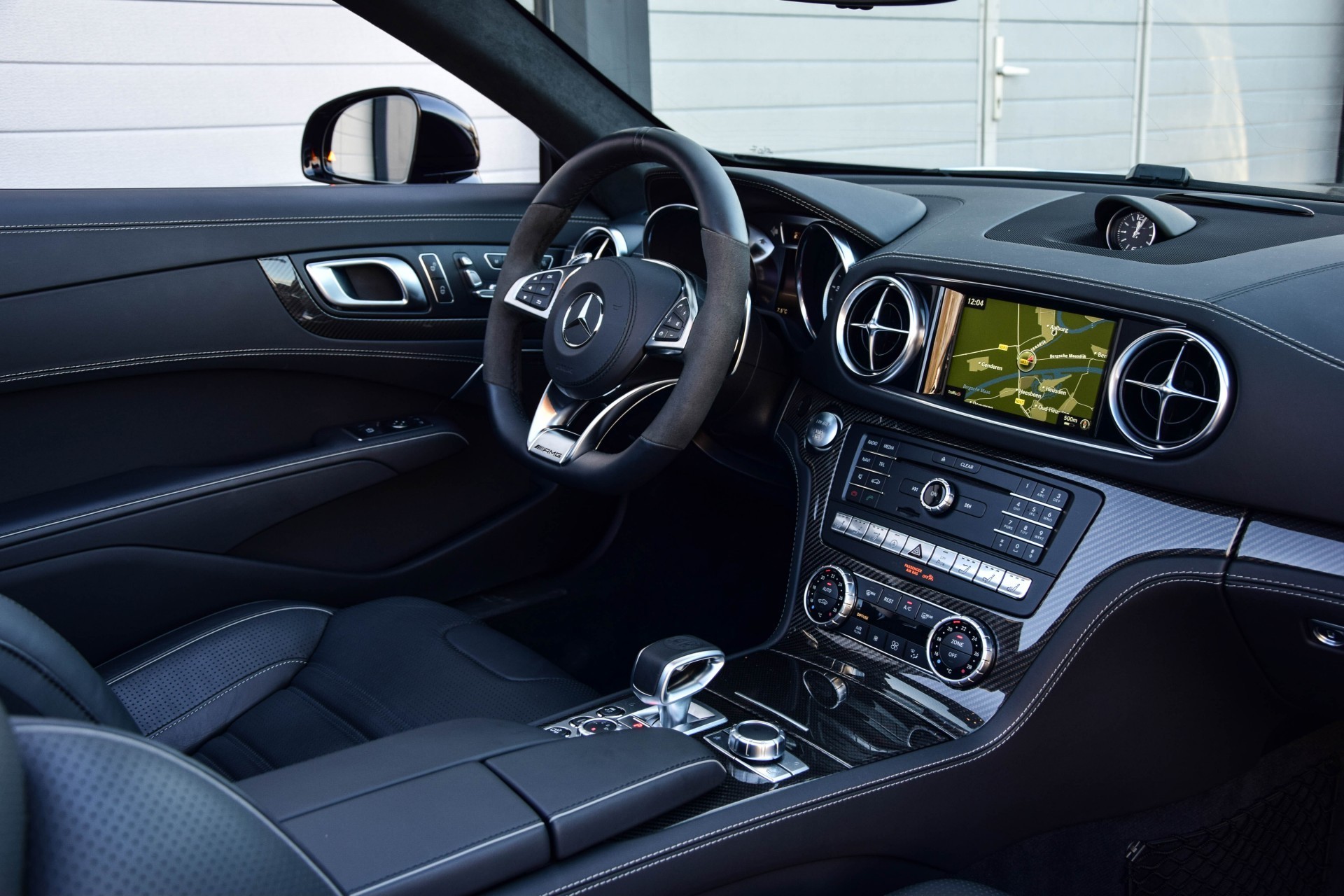 Mercedes-Benz SL-Klasse 63 AMG Carbon/Distronic/Panorama/Keyless/TV/Exclusive Aut7 Foto 6