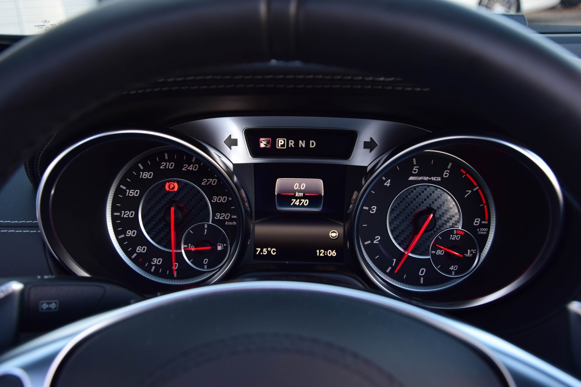 Mercedes-Benz SL-Klasse 63 AMG Carbon/Distronic/Panorama/Keyless/TV/Exclusive Aut7 Foto 7