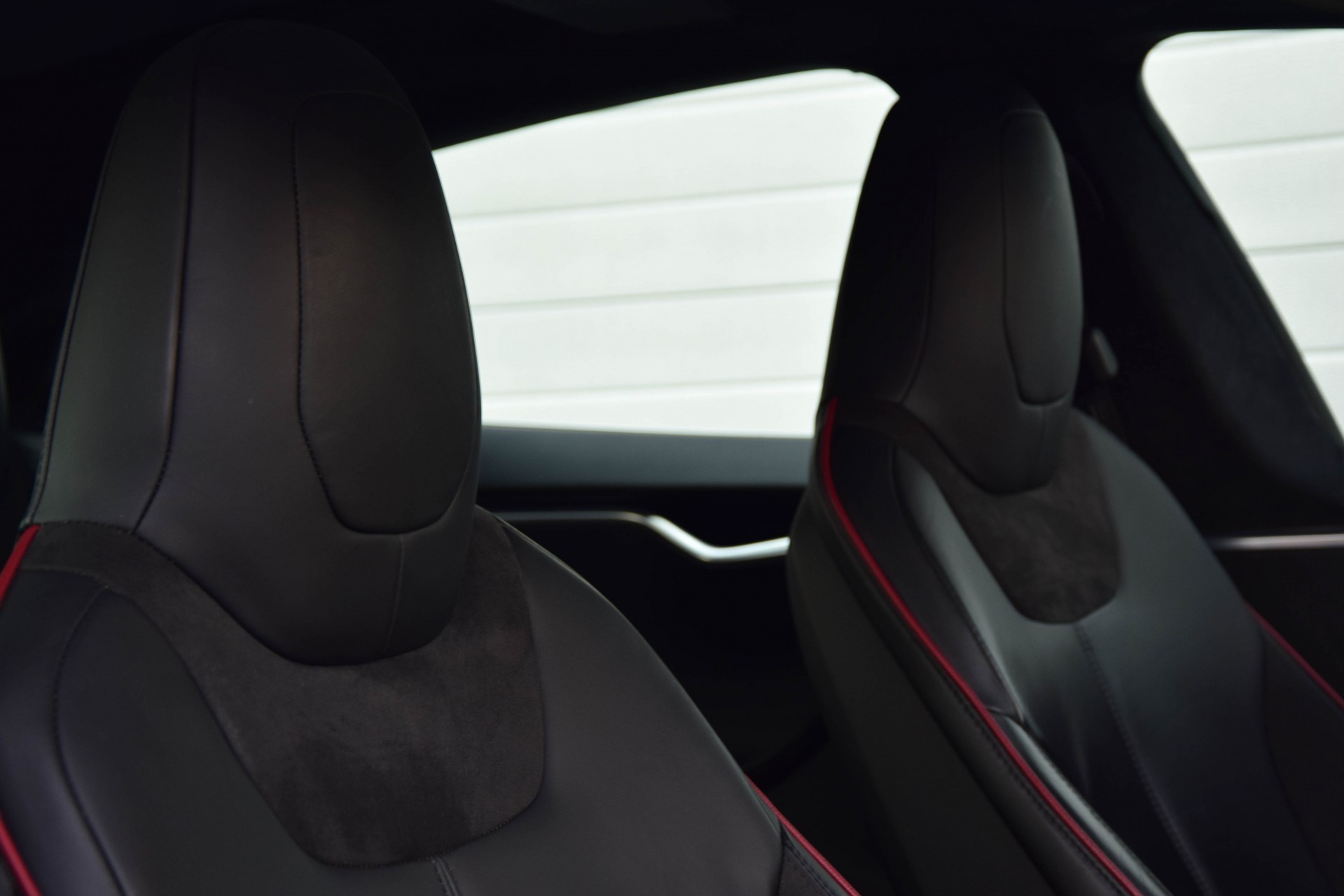 Tesla Model S 85 PERFORMANCE Pano/Carbon/Tech Package/Fidelity Sound/Smart Suspension Foto 4