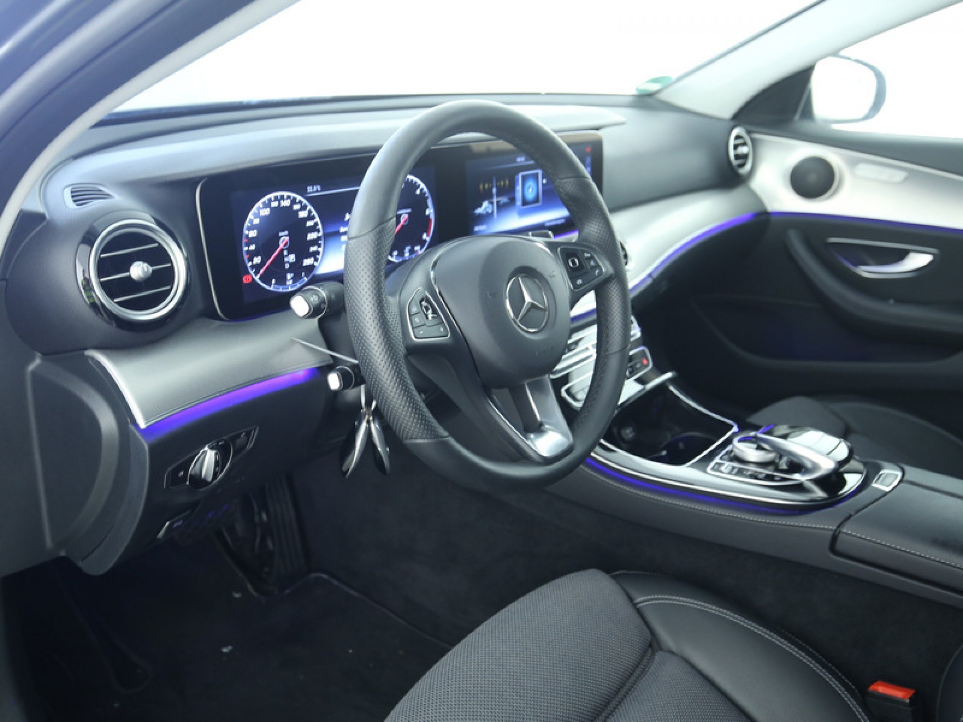 Mercedes-Benz E-Klasse 220 D AVG Widescreen/Comand/ILS/Night Aut9 TAXIPRIJS EX/EX Foto 4