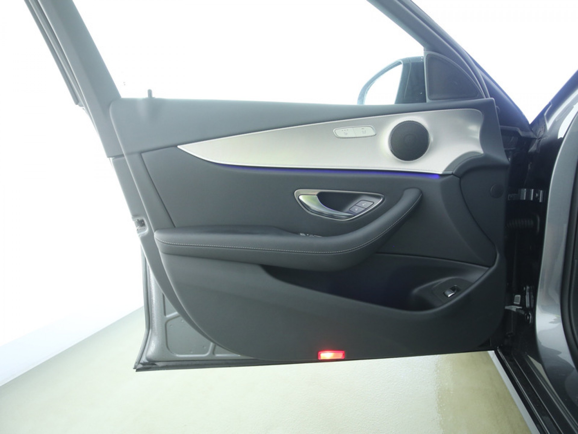 Mercedes-Benz E-Klasse 220 D AVG Widescreen/Comand/ILS/Night Aut9 TAXIPRIJS EX/EX Foto 8