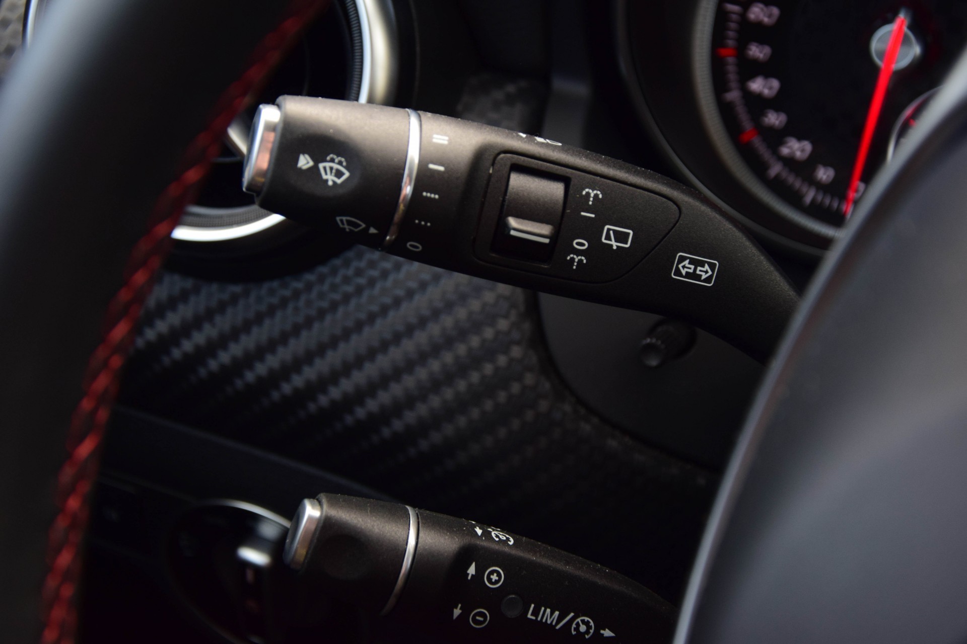 Mercedes-Benz A-Klasse 180 AMG LED/3D navi/Verw-stln Aut7 Foto 10