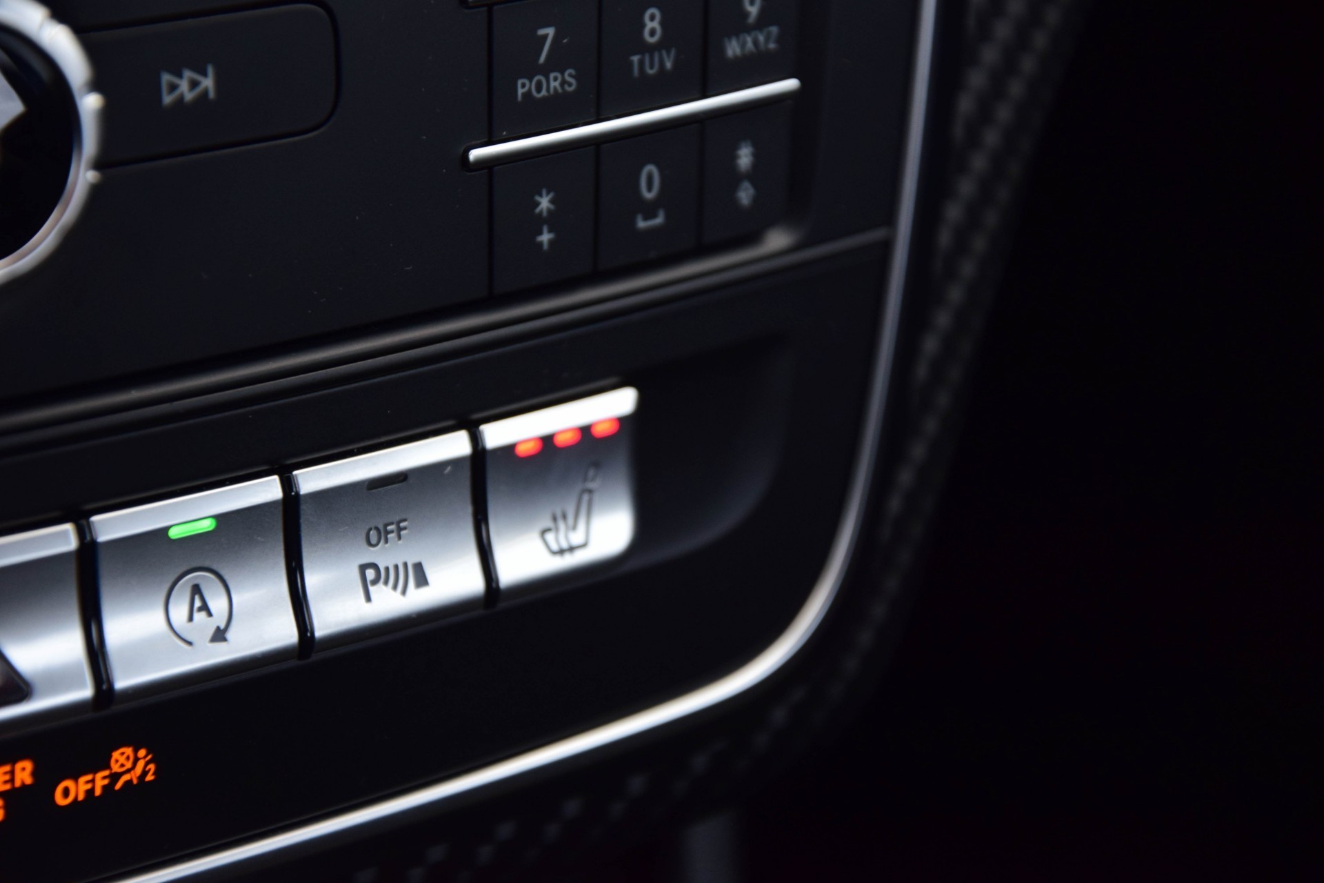 Mercedes-Benz A-Klasse 180 AMG LED/3D navi/Verw-stln Aut7 Foto 13