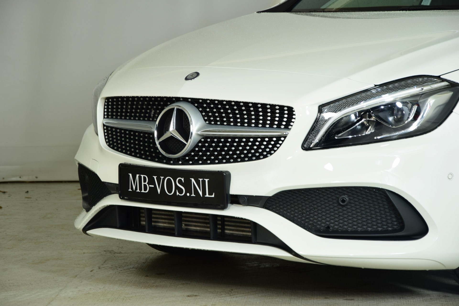 Mercedes-Benz A-Klasse 180 AMG LED/3D navi/Verw-stln Aut7 Foto 14