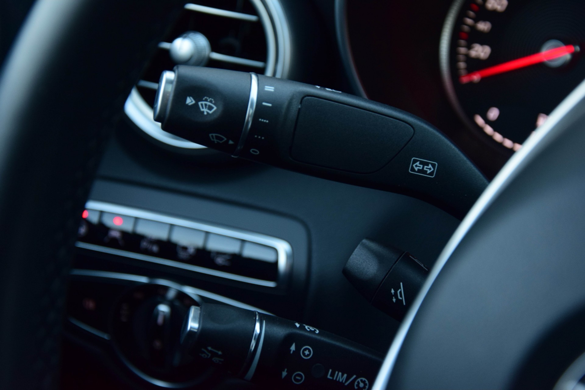 Mercedes-Benz C-Klasse 250d AMG Luchtvering/Distronic/Keyless/360/Burmester Aut7 Foto 17