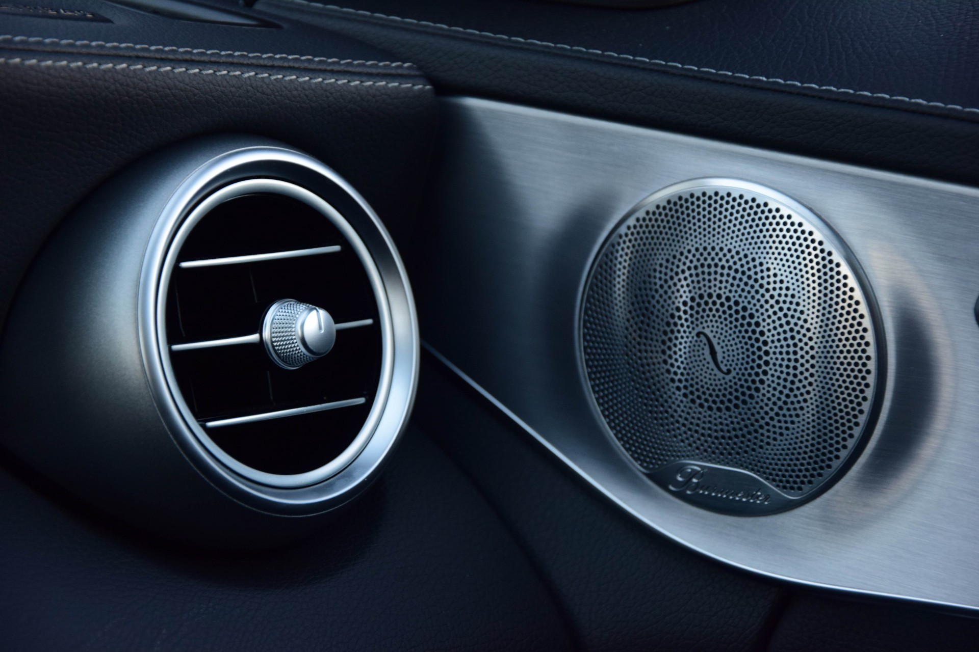 Mercedes-Benz C-Klasse 250d AMG Luchtvering/Distronic/Keyless/360/Burmester Aut7 Foto 18