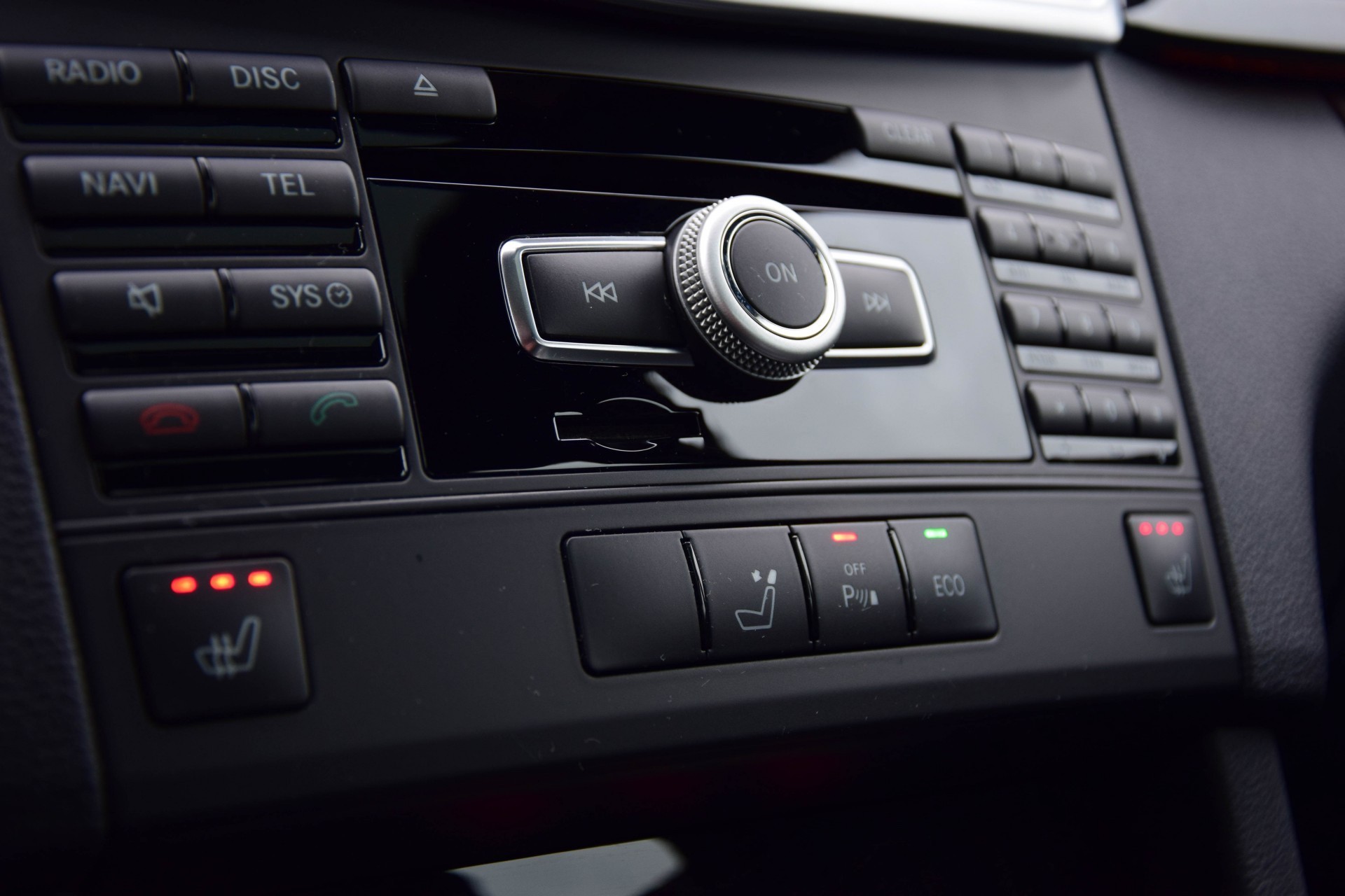 Mercedes-Benz E-Klasse 350 CGI AMG Aut7 in absolute nieuwstaat Foto 13