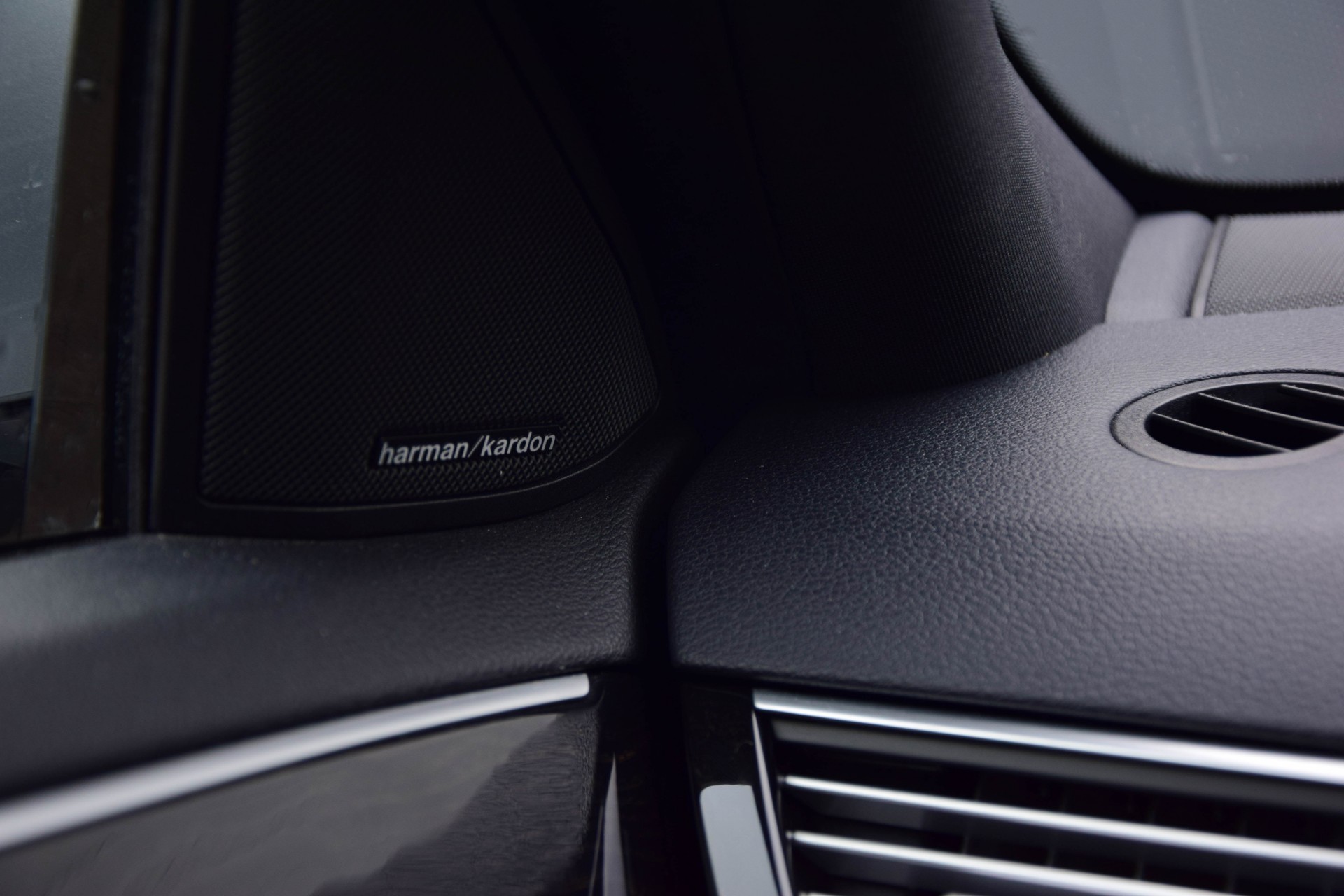 Mercedes-Benz E-Klasse 350 CGI AMG Aut7 in absolute nieuwstaat Foto 14