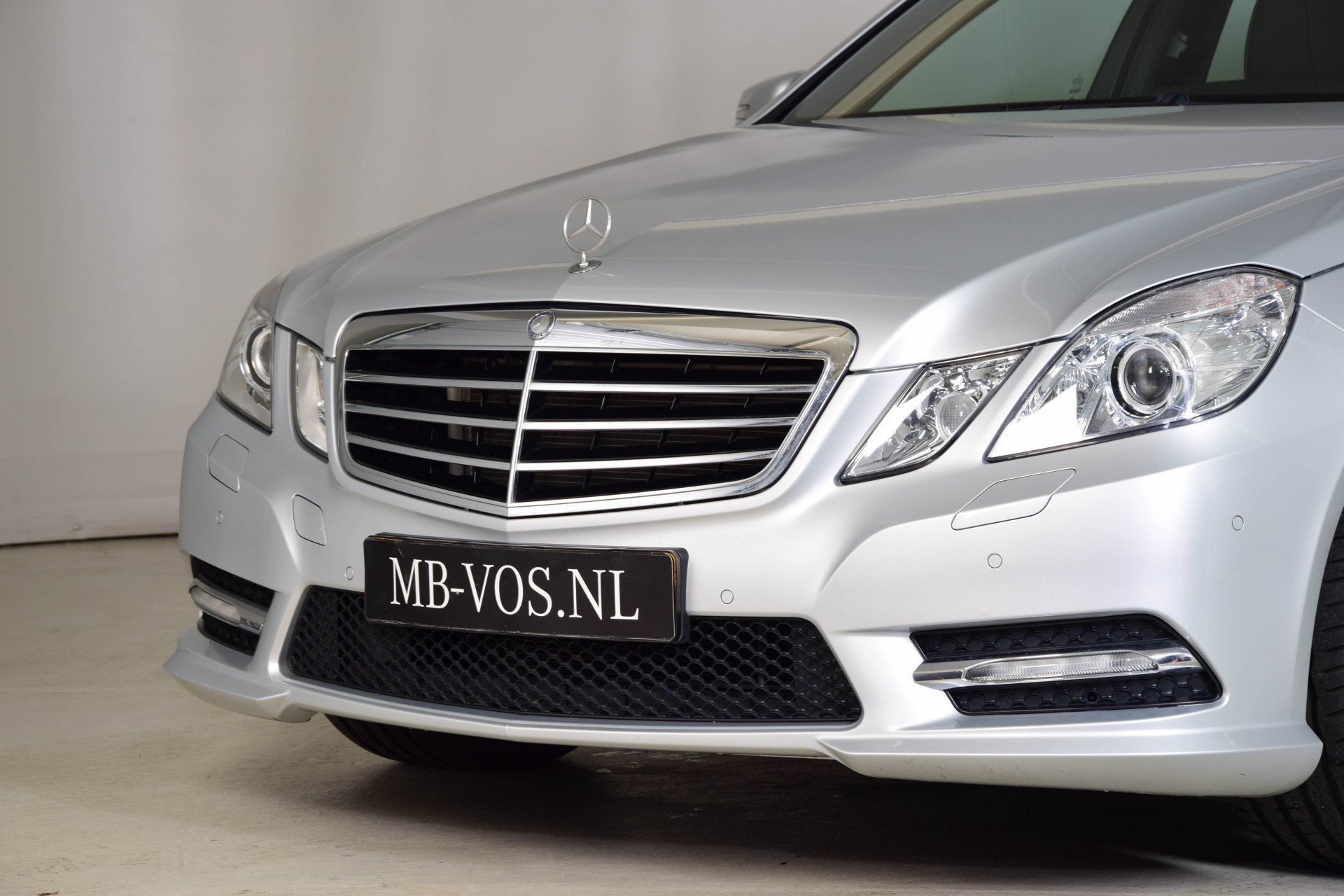 Mercedes-Benz E-Klasse 350 CGI AMG Aut7 in absolute nieuwstaat Foto 17