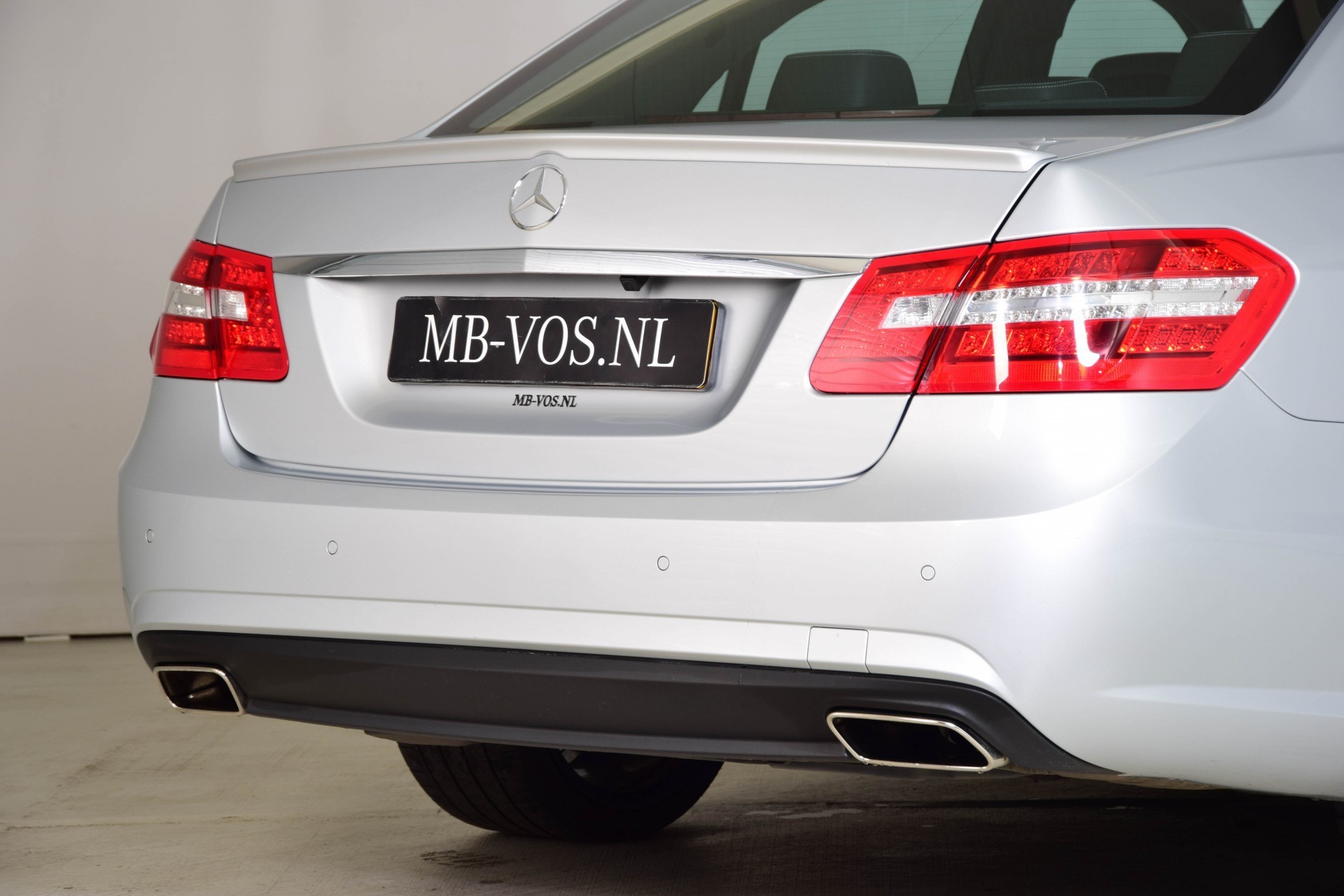 Mercedes-Benz E-Klasse 350 CGI AMG Aut7 in absolute nieuwstaat Foto 18