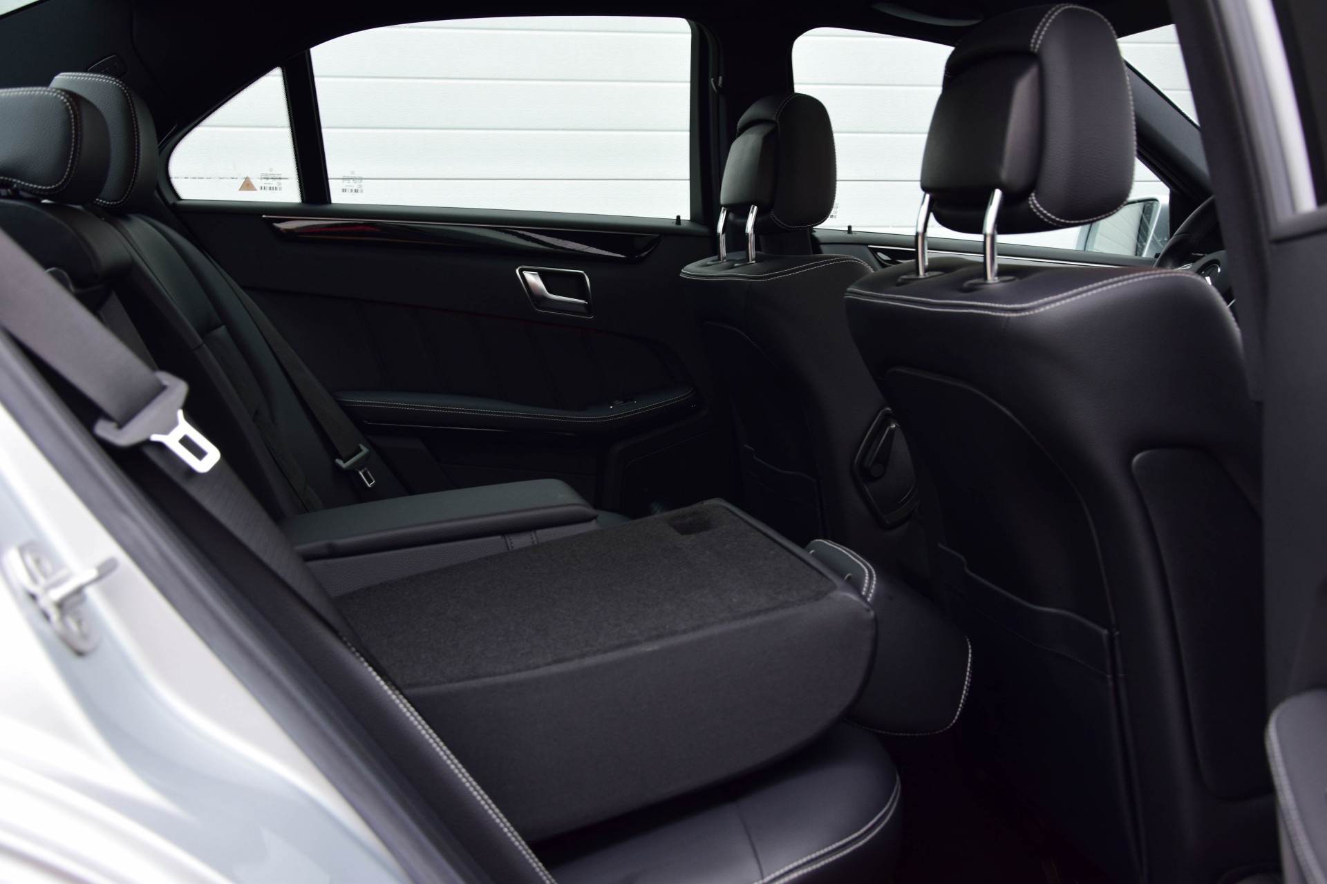 Mercedes-Benz E-Klasse 350 CGI AMG Aut7 in absolute nieuwstaat Foto 5