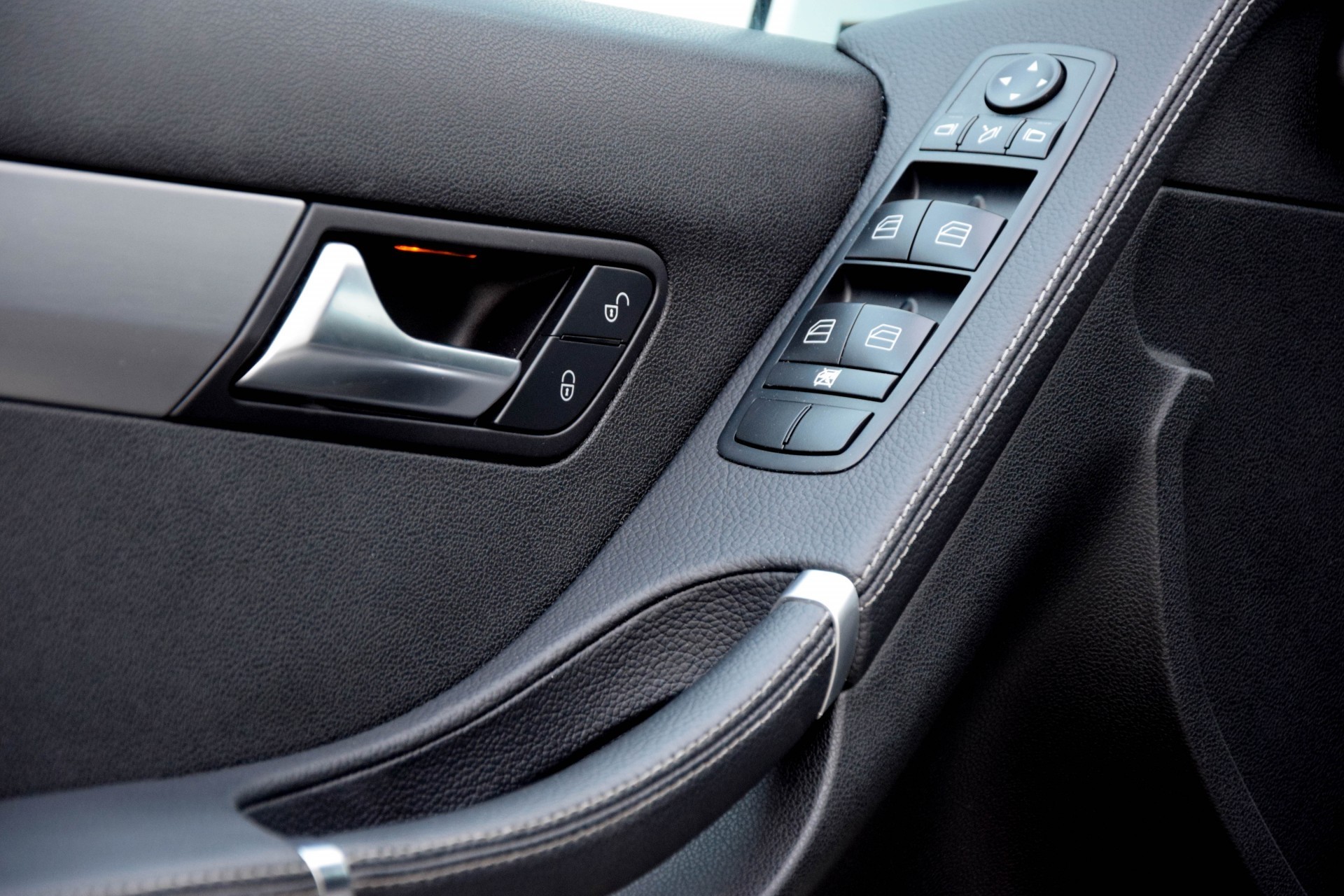 Mercedes-Benz R-Klasse 350 Cdi 4-M Lang 6-Persoons/Sport/Airmatic/Entertainment/Dak/Trhk Aut7 Foto 11