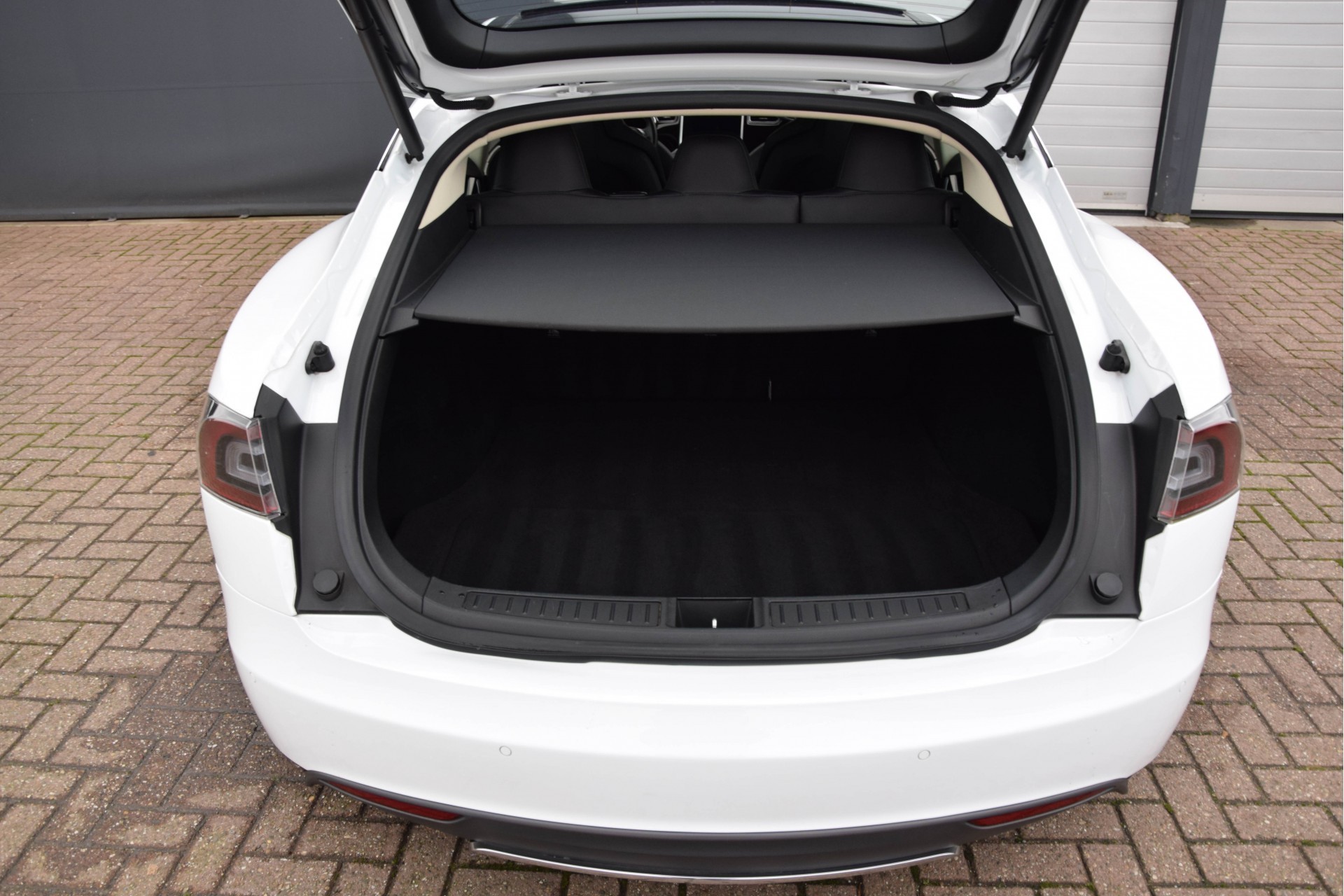 Tesla Model S 85 Panorama/Luchtvering/Autopilot/Techpakket Foto 15
