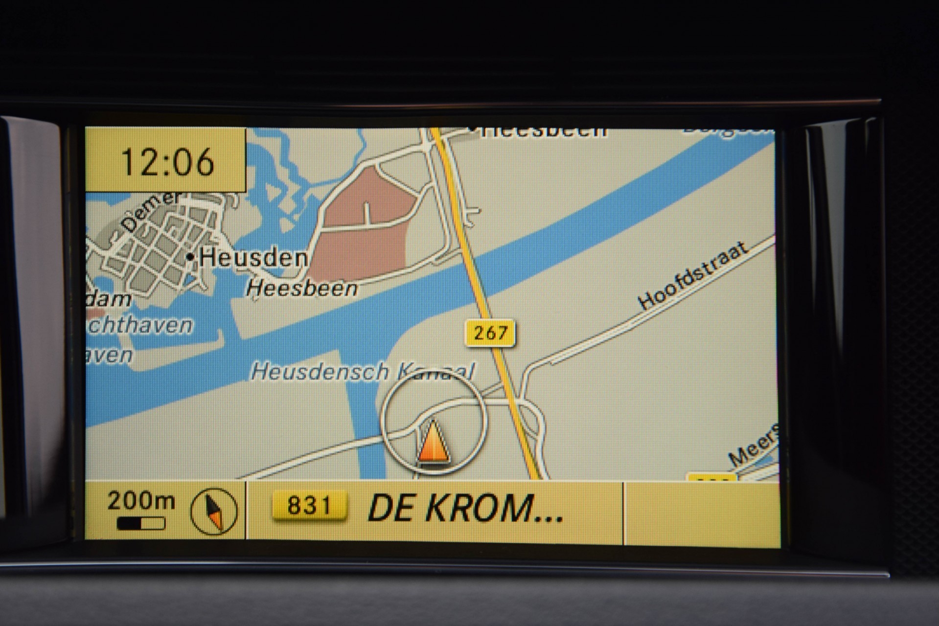 Mercedes-Benz E-Klasse 200 CGI Avantgarde Navi/ILS/Verw-stln Aut5 Foto 10