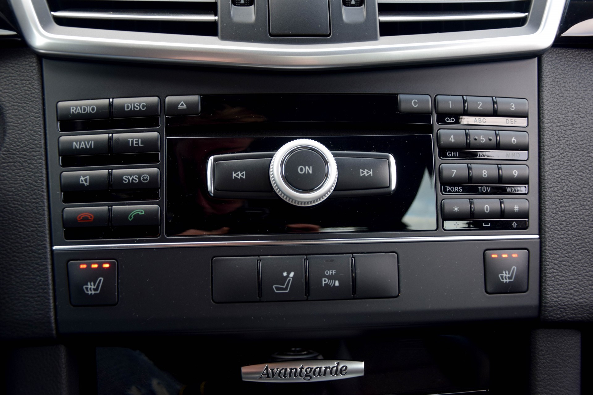 Mercedes-Benz E-Klasse 200 CGI Avantgarde Navi/ILS/Verw-stln Aut5 Foto 11