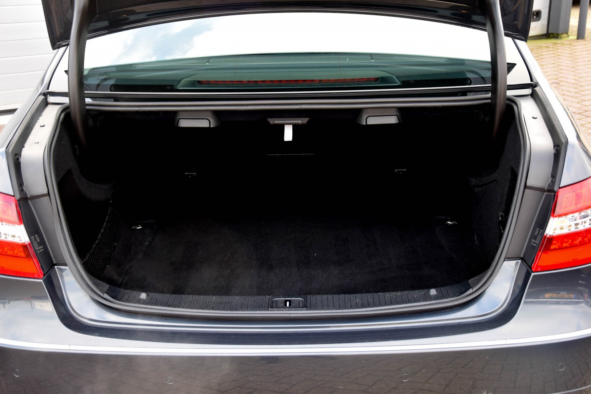 Mercedes-Benz E-Klasse 200 CGI Avantgarde Navi/ILS/Verw-stln Aut5 Foto 14