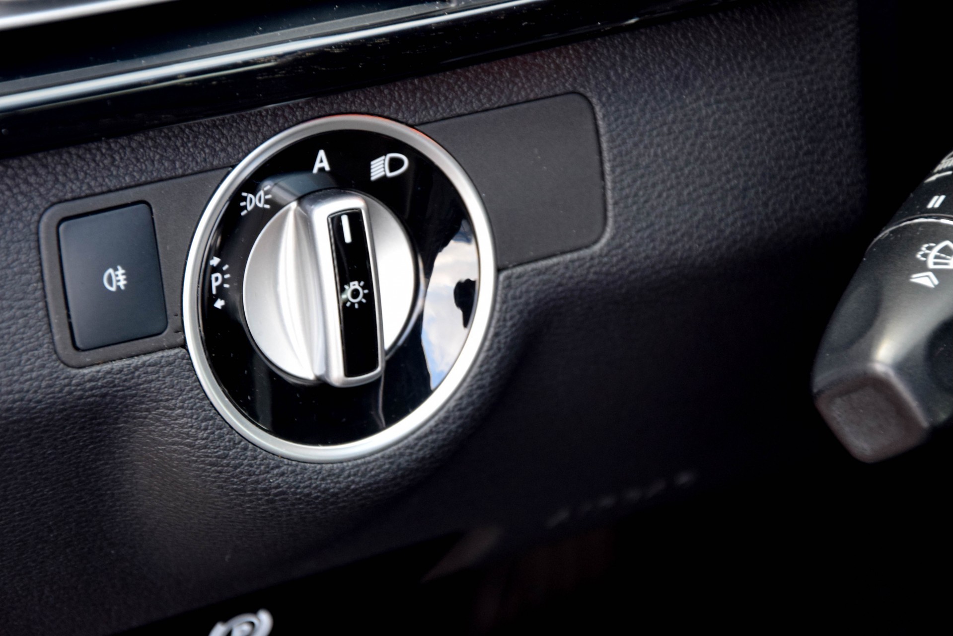 Mercedes-Benz E-Klasse 200 CGI Avantgarde Navi/ILS/Verw-stln Aut5 Foto 7