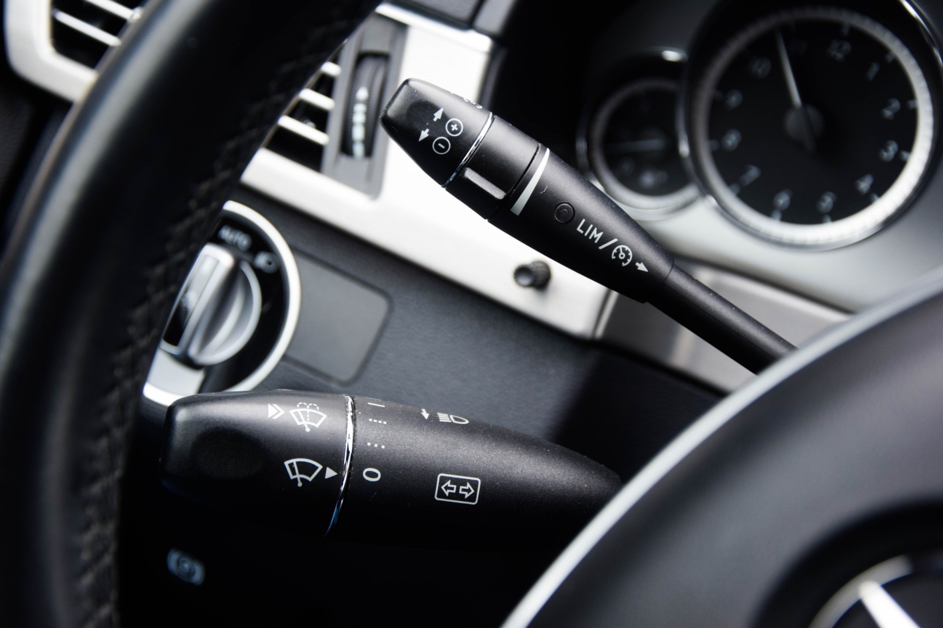 Mercedes-Benz E-Klasse 300 Cdi Distronic/Luchtvering/Massage/Panodak/Memory/Keyless Aut7 Foto 11