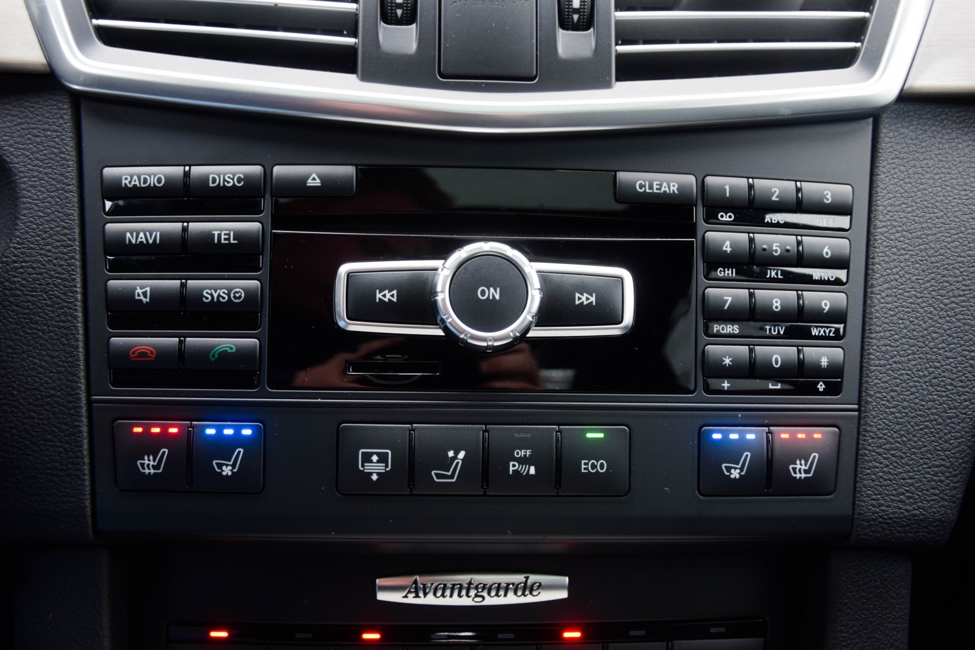 Mercedes-Benz E-Klasse 300 Cdi Distronic/Luchtvering/Massage/Panodak/Memory/Keyless Aut7 Foto 12