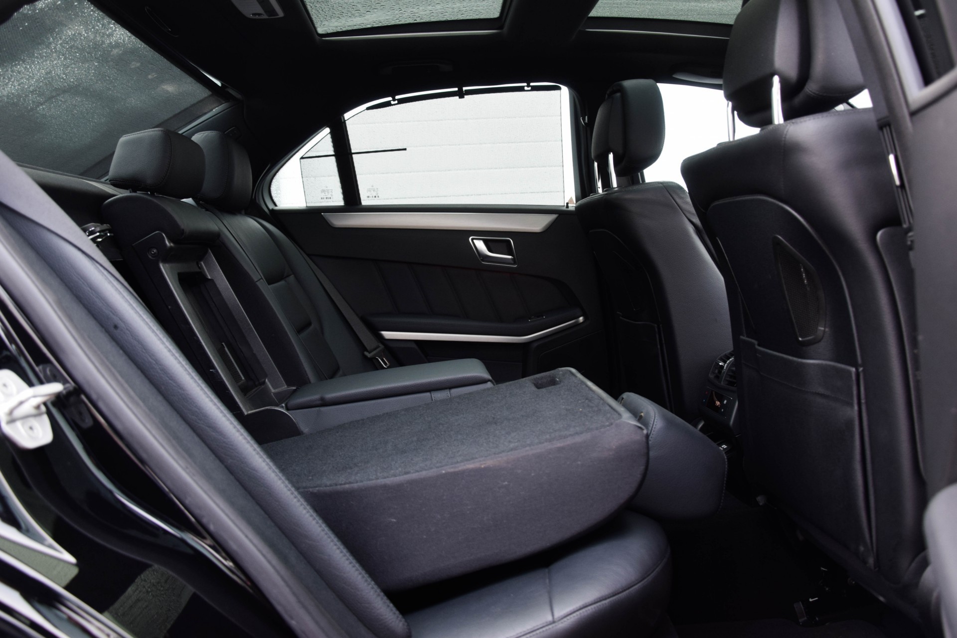 Mercedes-Benz E-Klasse 300 Cdi Distronic/Luchtvering/Massage/Panodak/Memory/Keyless Aut7 Foto 5