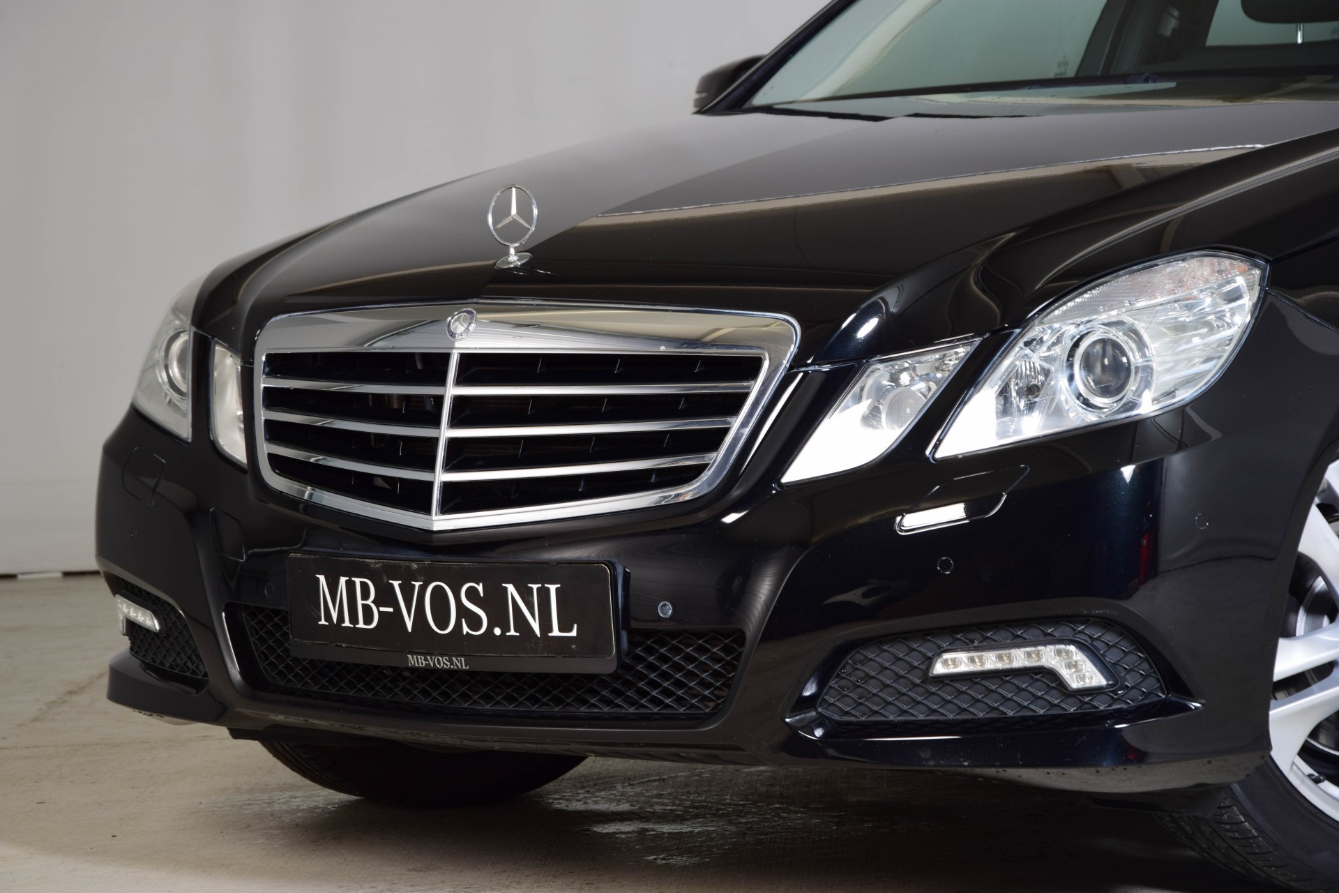 Mercedes-Benz E-Klasse 200 Cdi Avantgarde Navi/ILS/Verw-stln/Trkhk Aut5 Foto 14