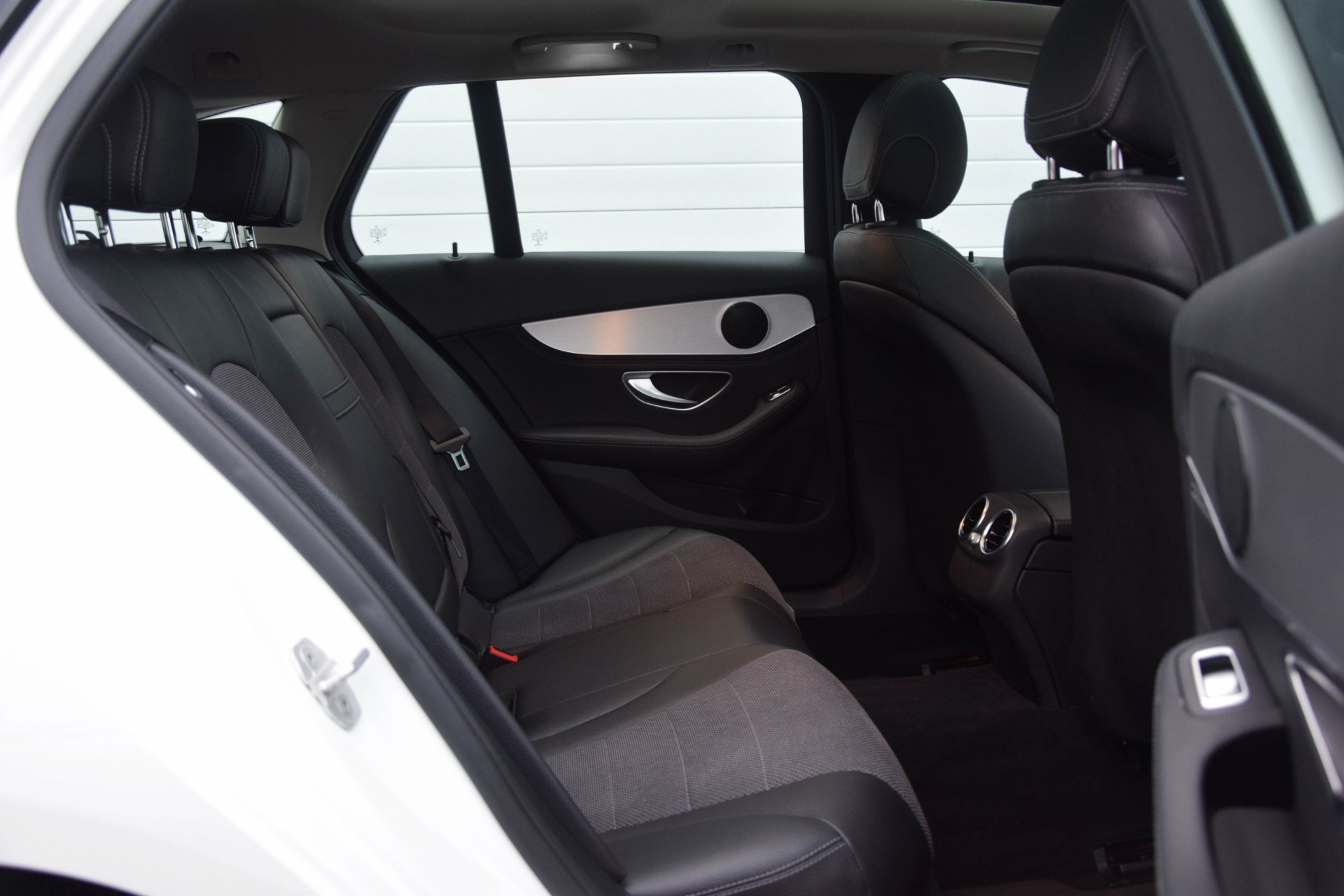 Mercedes-Benz C-Klasse Estate 220 Cdi Avantgarde Pano/Comand/Trhk/ILS Aut7 Foto 4