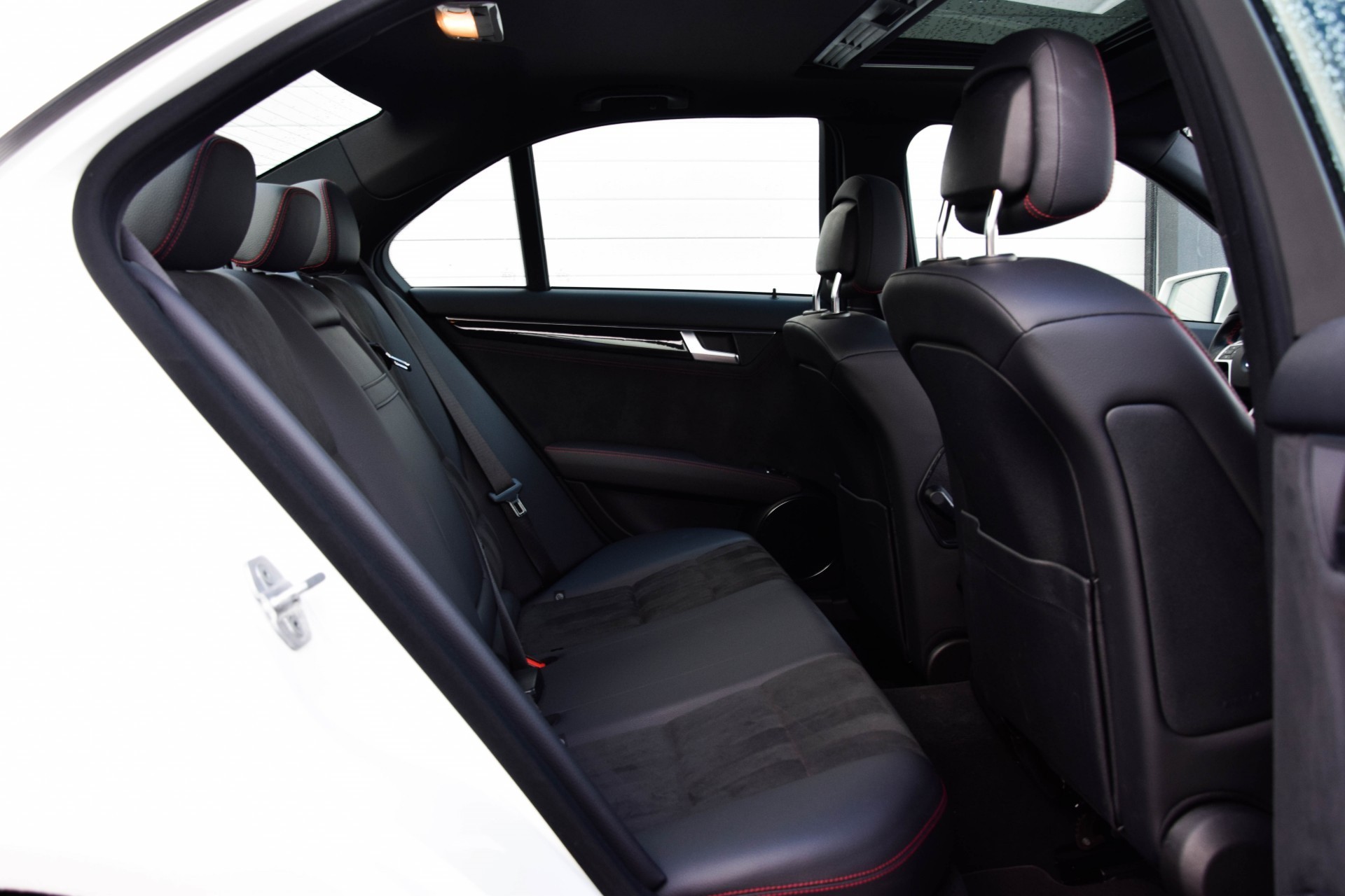 Mercedes-Benz C-Klasse 350 AMG Plus Distronic/Dak/Com/Wiss/ILS/Afn-trhk Aut7 Foto 4