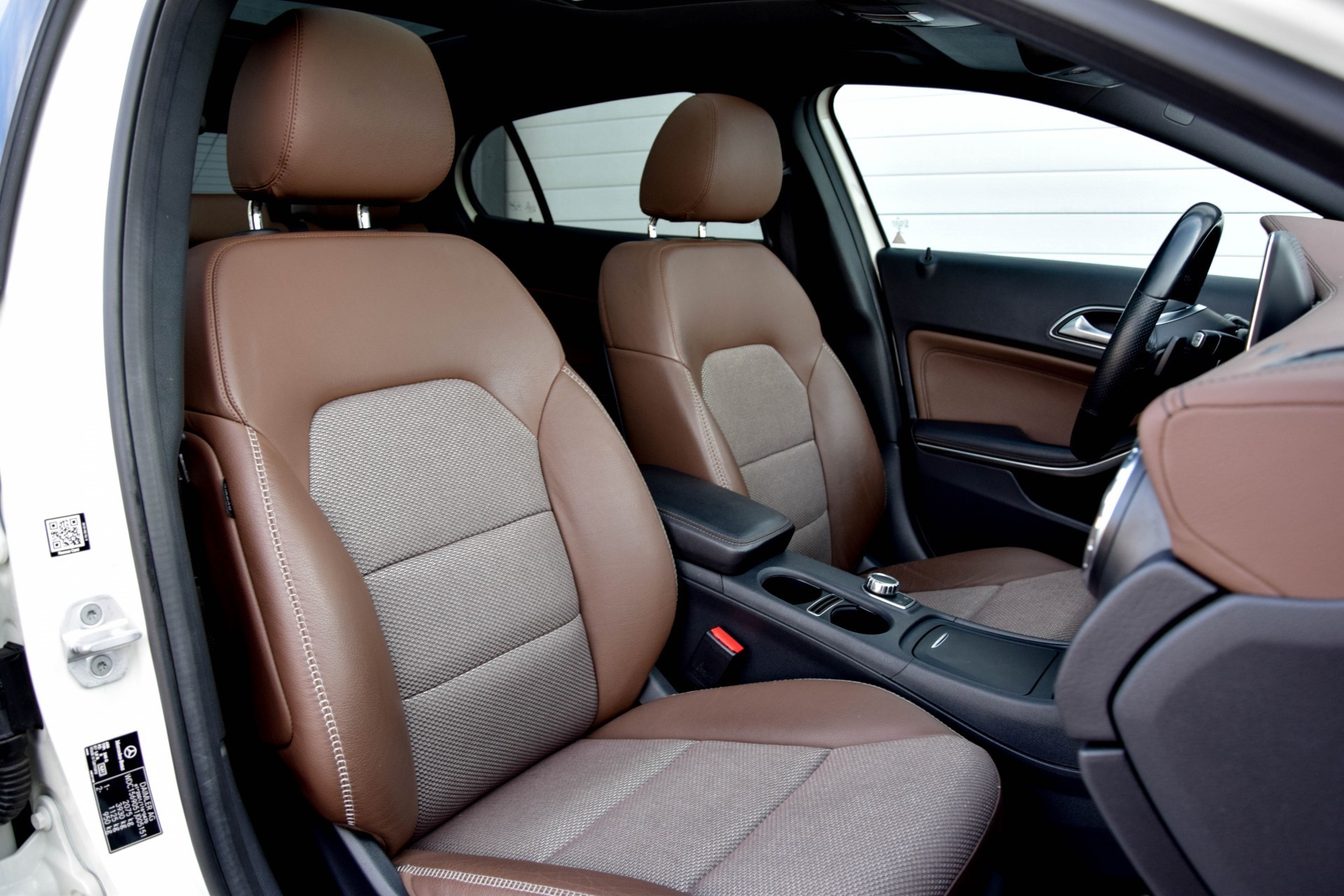 Mercedes-Benz GLA-Klasse 220 Cdi 4-M Edition1/Pano/Camera/Memory/Xenon/AMG Aut7 Foto 3