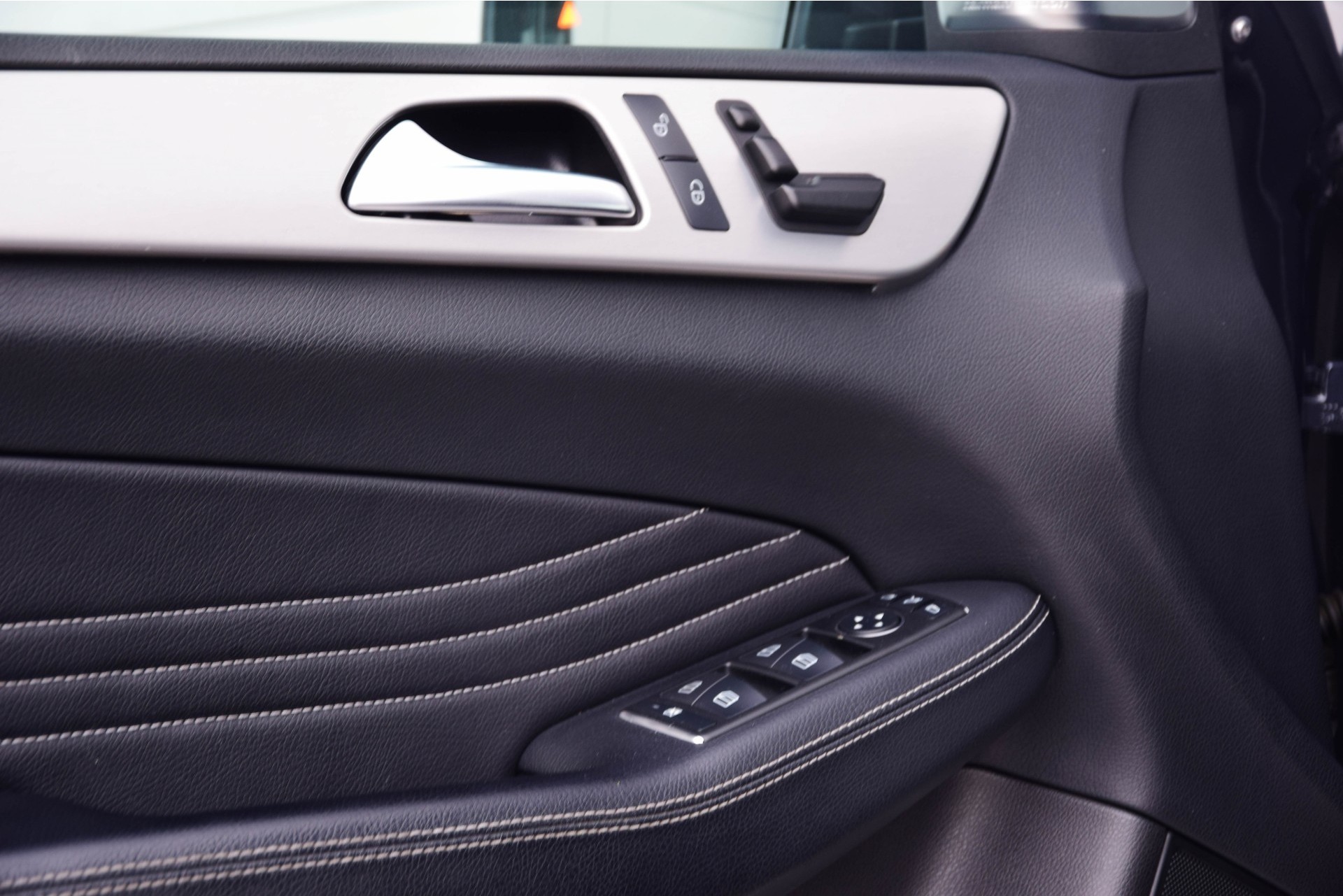 Mercedes-Benz M-Klasse 350 Bluetec 4-M AMG/Pano/Keyless/Harman-Kardon/Camera Aut7 Foto 6