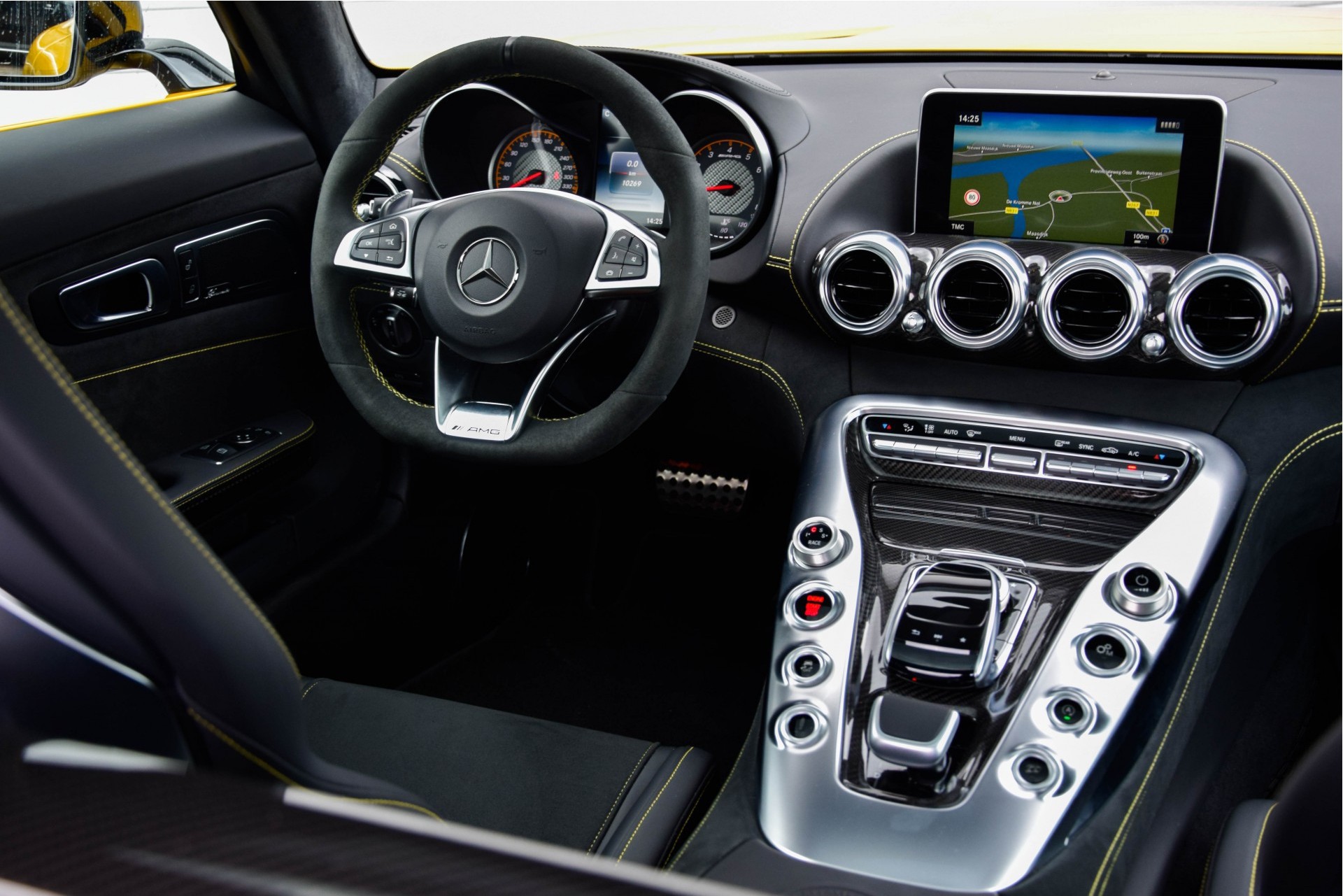 Mercedes-Benz AMG GT 4.0 S Designo/Ceramic/Dynamic Plus/Carbon/Performance Aut7 Foto 4