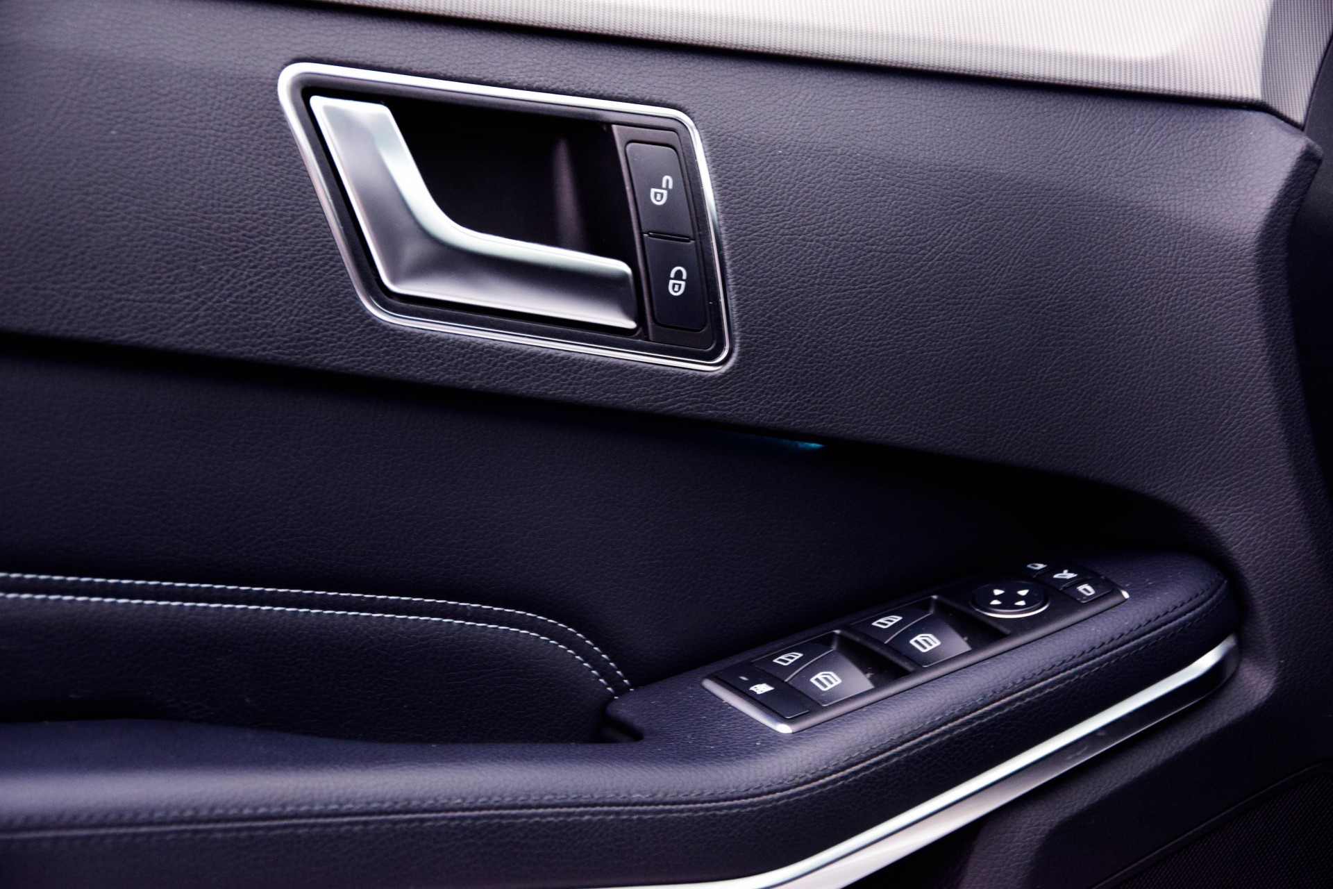 Mercedes-Benz E-Klasse Estate 220 Cdi Avantgarde Schuifdak/ILS/Verw-stoelen/Trekhaak Aut7 Foto 11