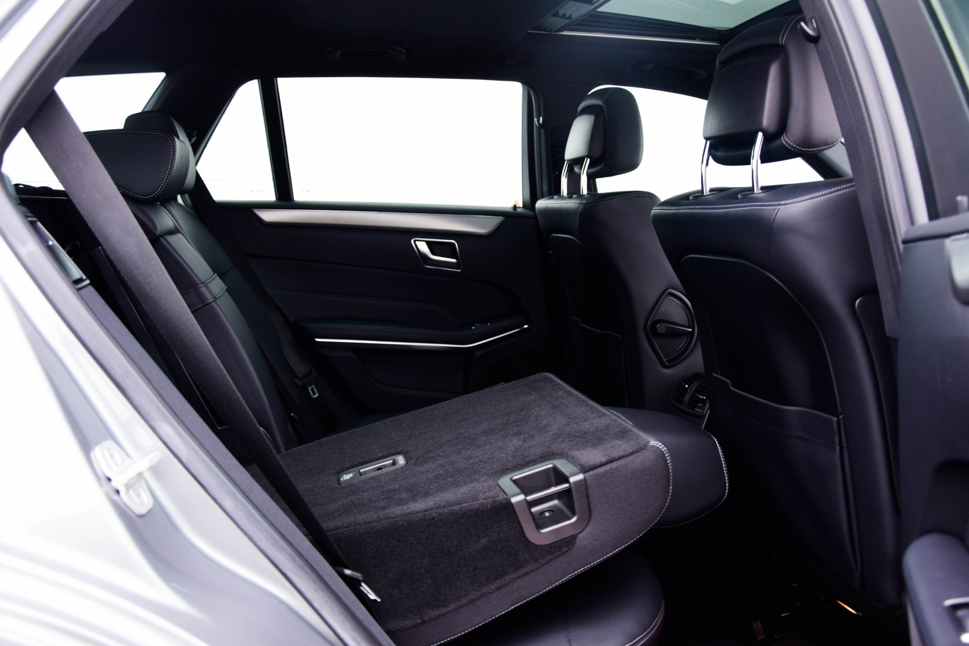 Mercedes-Benz E-Klasse Estate 220 Cdi Avantgarde Schuifdak/ILS/Verw-stoelen/Trekhaak Aut7 Foto 5