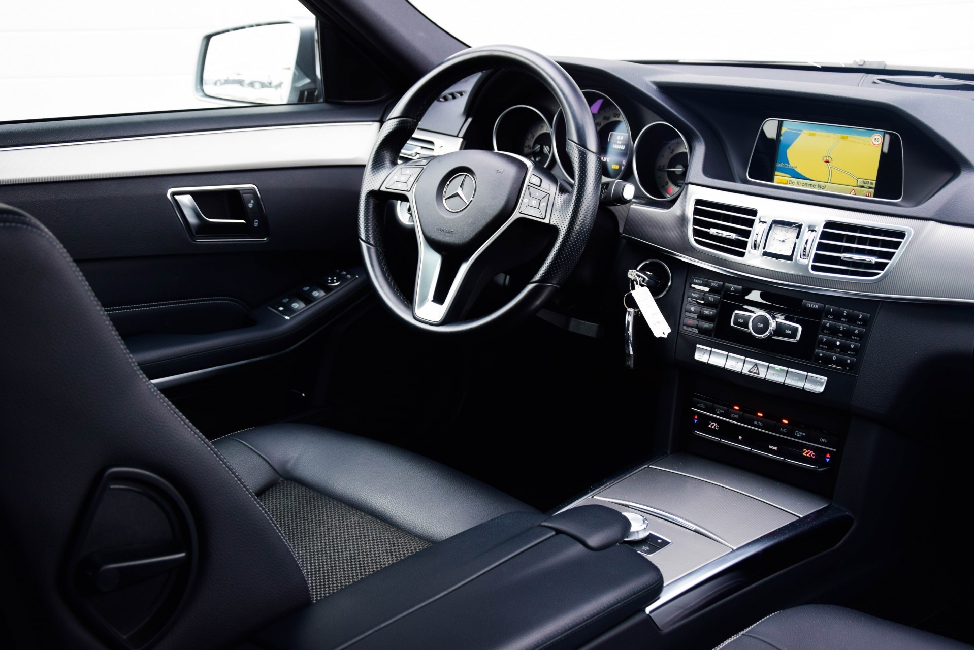 Mercedes-Benz E-Klasse Estate 220 Cdi Avantgarde Schuifdak/ILS/Verw-stoelen/Trekhaak Aut7 Foto 6