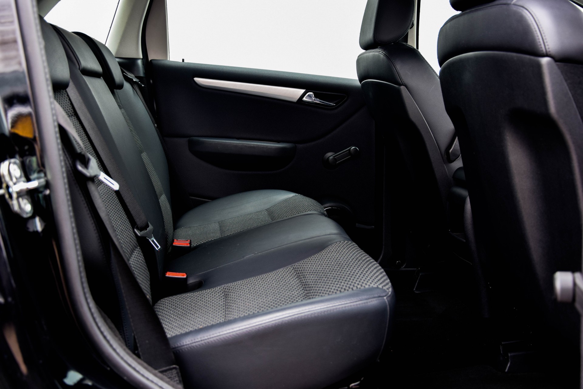 Mercedes-Benz B-Klasse 200 Cdi Sport 1ste eigenaar Partronic/CruiseControl/Trekhaak Aut7 Foto 4