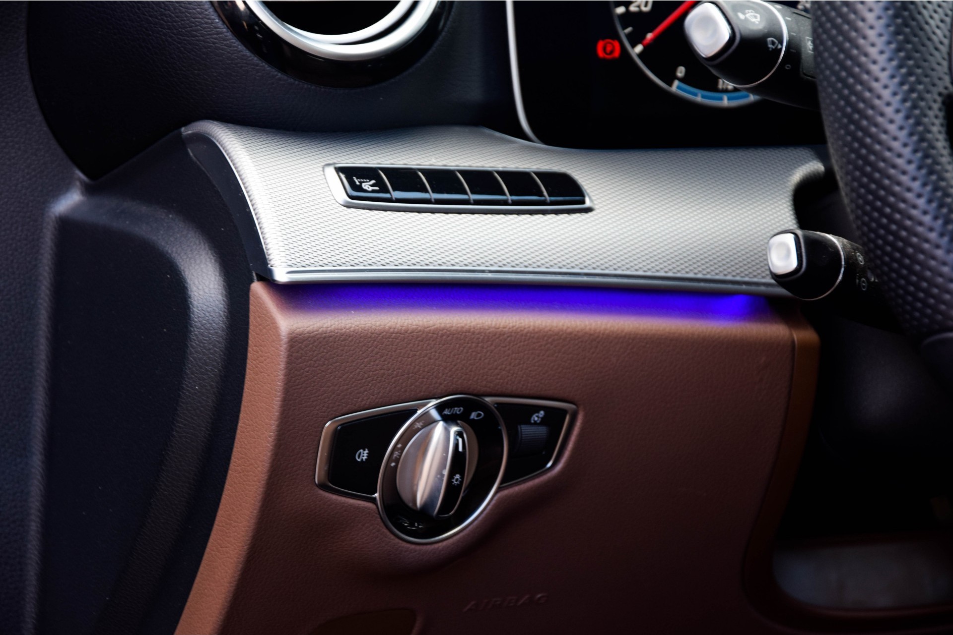 Mercedes-Benz E-Klasse 220d Avantgarde Widescreen/Leder/ILS/Head-Up/Camera Aut9 Foto 12