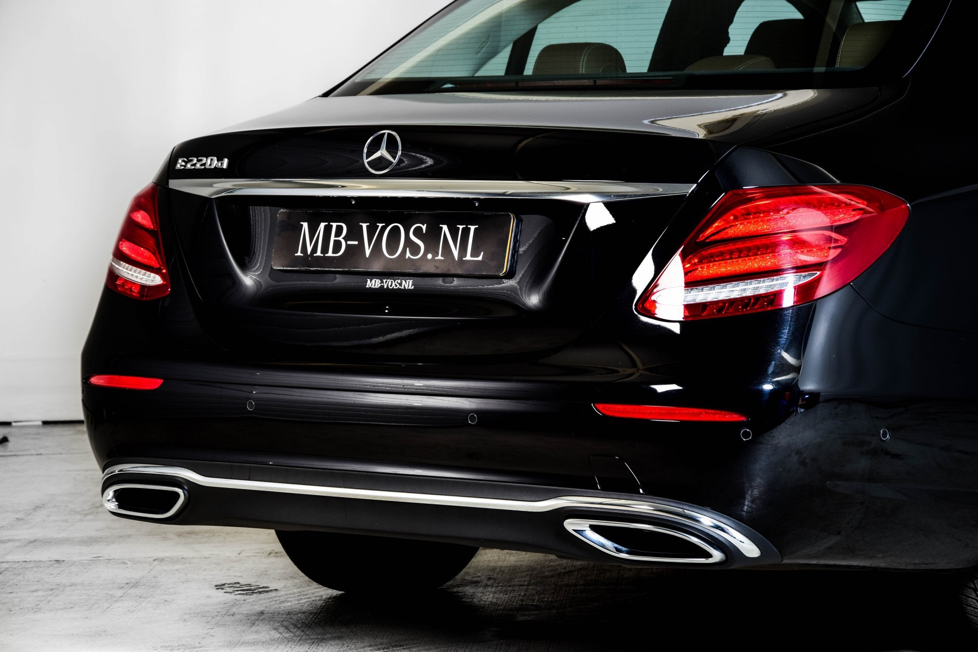 Mercedes-Benz E-Klasse 220d Avantgarde Widescreen/Leder/ILS/Head-Up/Camera Aut9 Foto 18