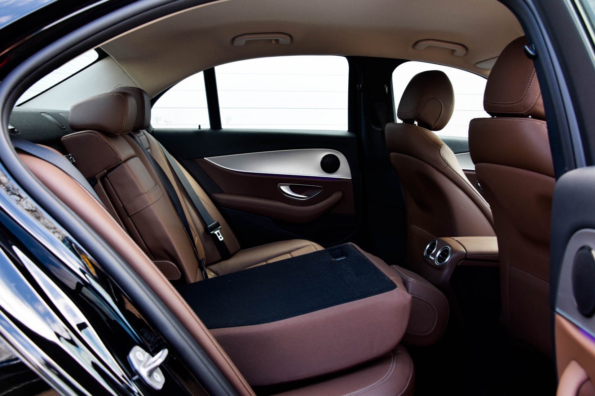 Mercedes-Benz E-Klasse 220d Avantgarde Widescreen/Leder/ILS/Head-Up/Camera Aut9 Foto 5