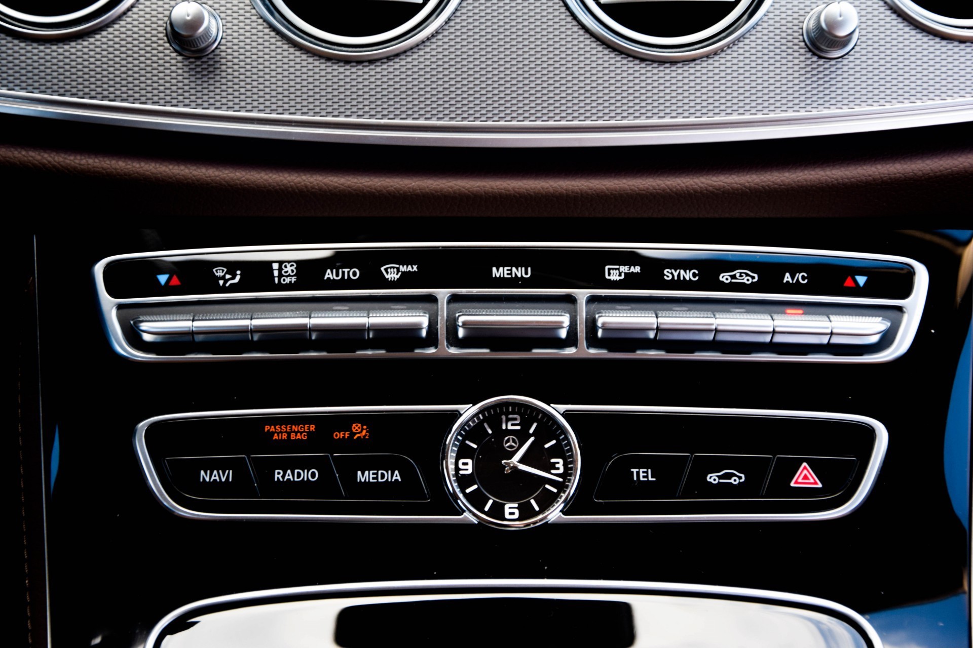 Mercedes-Benz E-Klasse 220d Avantgarde Widescreen/Leder/ILS/Head-Up/Camera Aut9 Foto 9