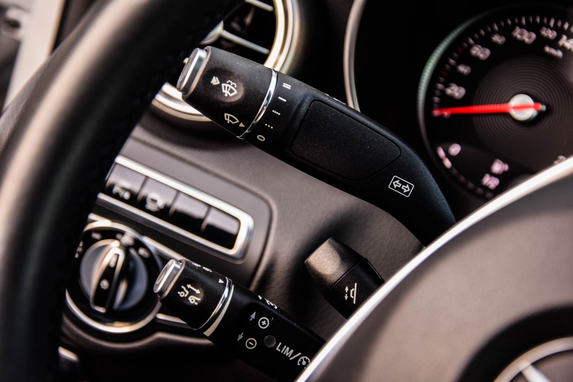 Mercedes-Benz C-Klasse 250 AMG Keyless/Distronic/Luchtvering/Night/Burmester/360/Panorama Aut7 Foto 13