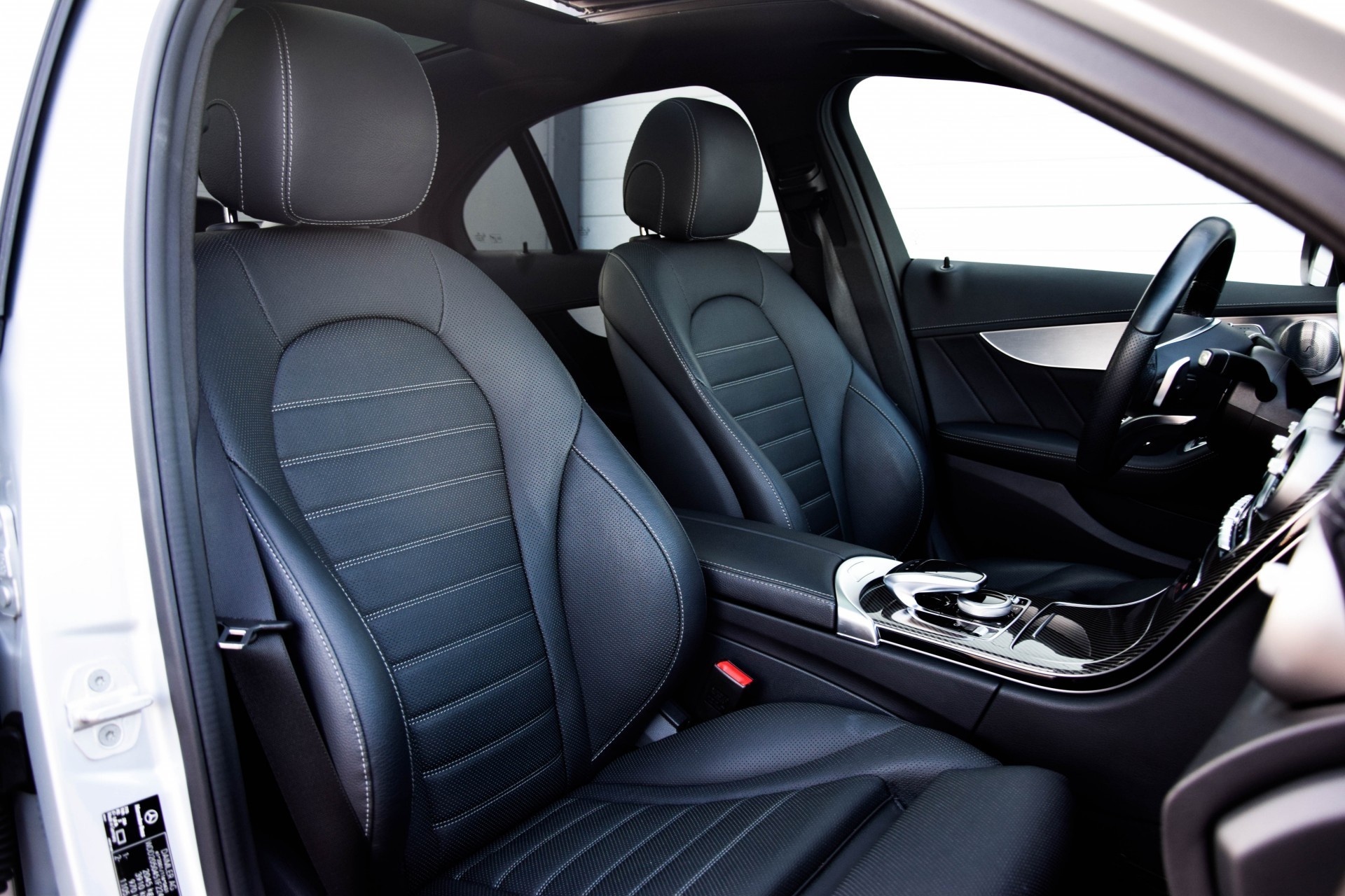 Mercedes-Benz C-Klasse 250 AMG Keyless/Distronic/Luchtvering/Night/Burmester/360/Panorama Aut7 Foto 3