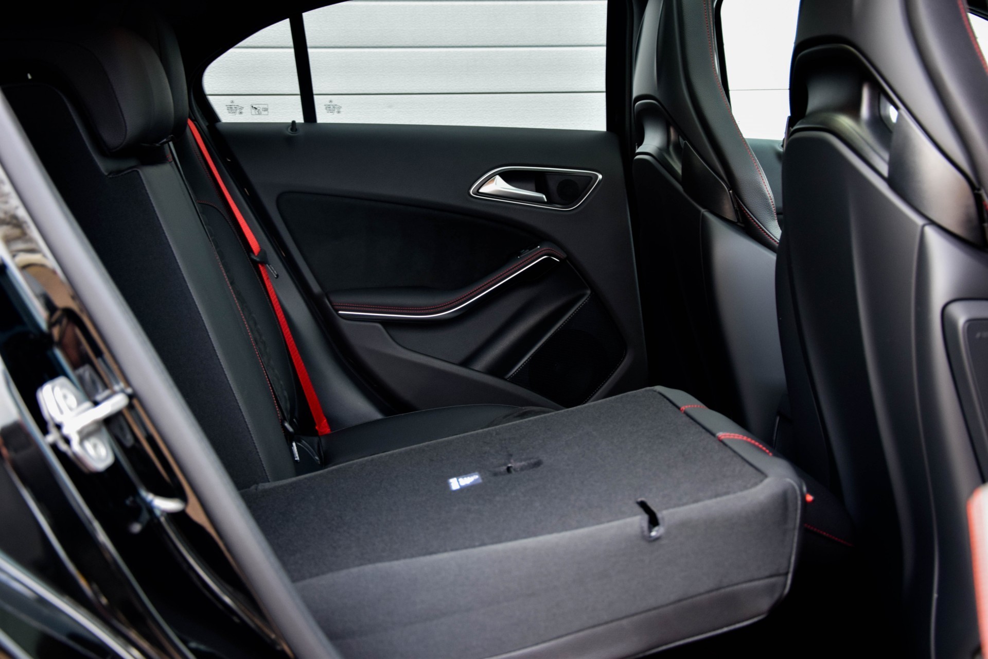 Mercedes-Benz A-Klasse 45 AMG 4-M Performance stoelen/Aerodynamica/Keyless/Distronic/Com/Harman Aut7 Foto 5