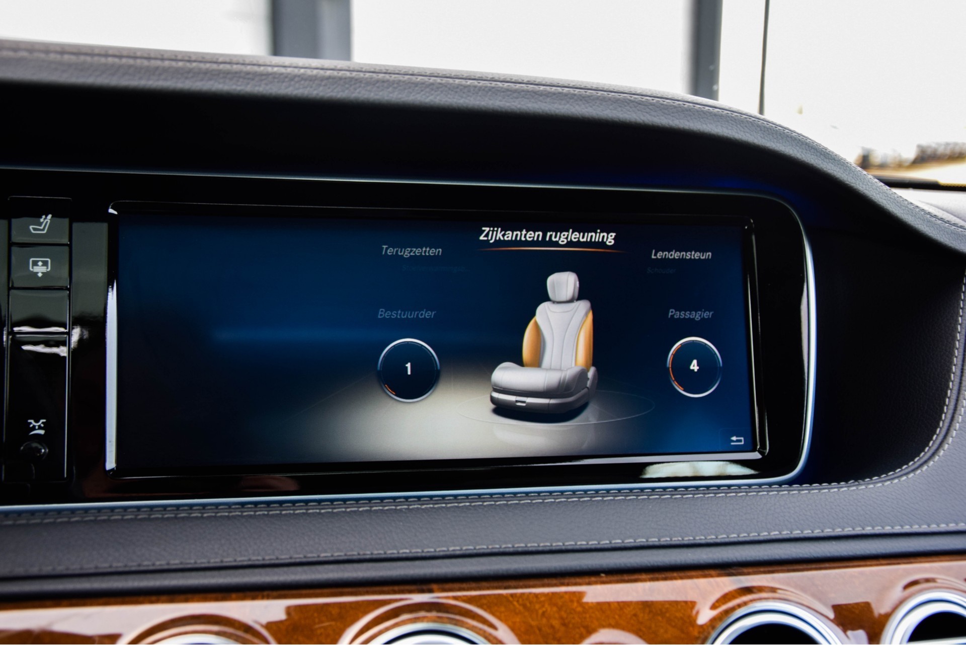 Mercedes-Benz S-Klasse 350 Bluetec Prestige Plus Panorama/Burmester/Distronic/Keyless/Mass/Trekhaak Aut7 Foto 14